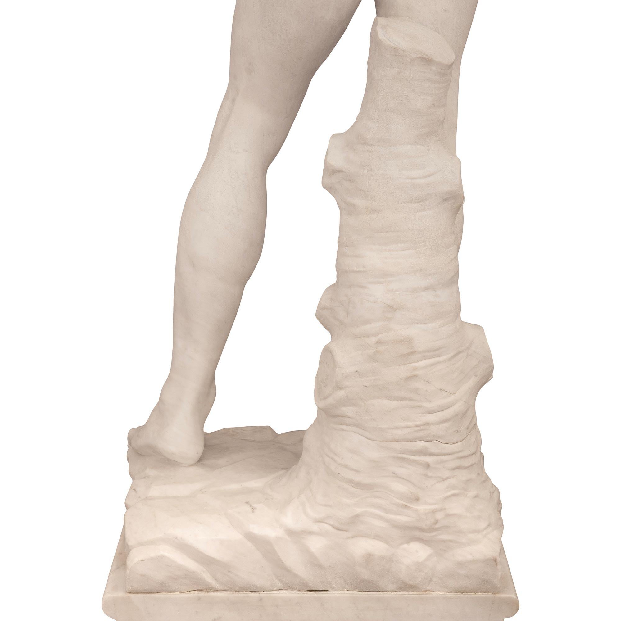 Italian turn of the century white Carrara marble statue of Michelangelo's David. For Sale 6