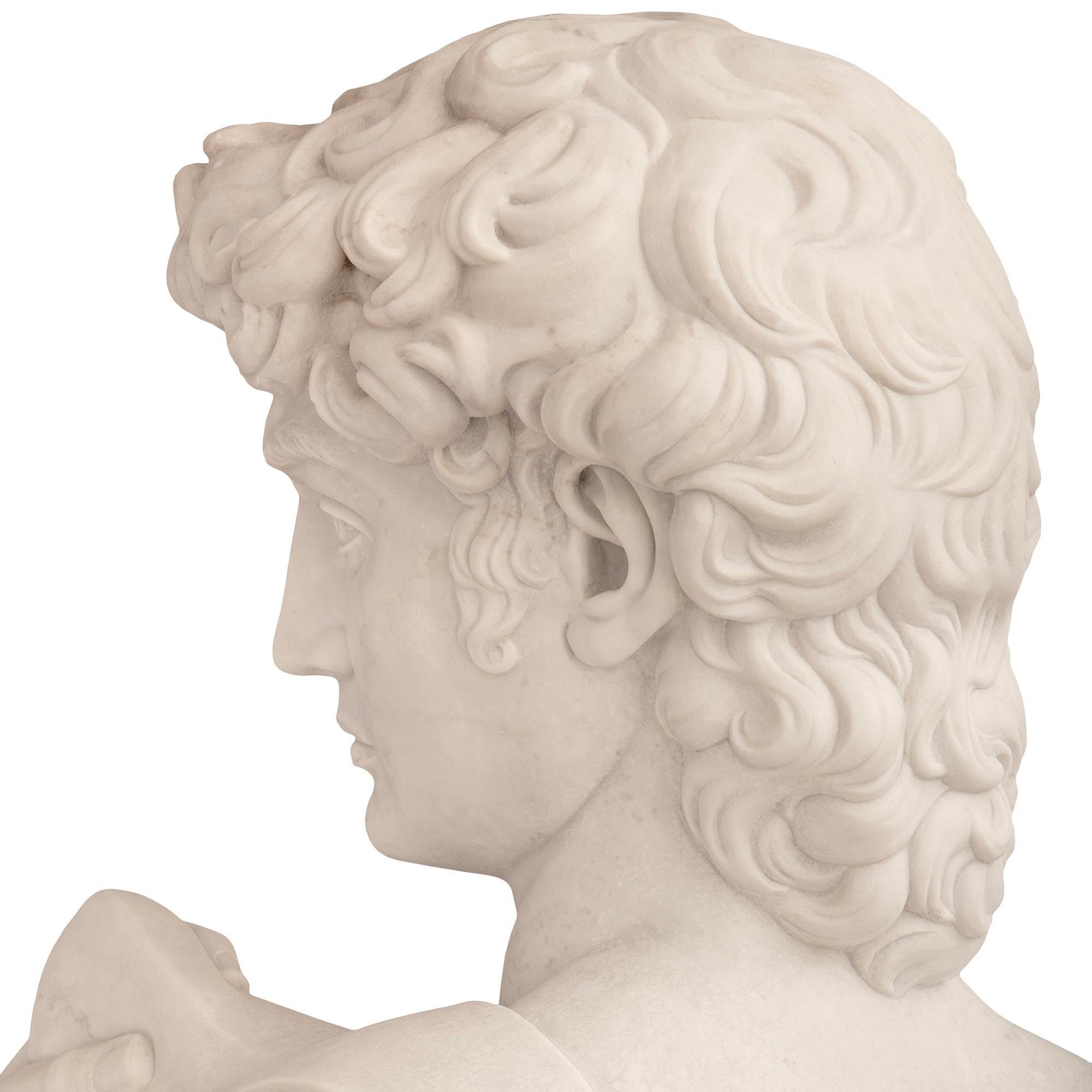 Italian turn of the century white Carrara marble statue of Michelangelo's David. For Sale 1