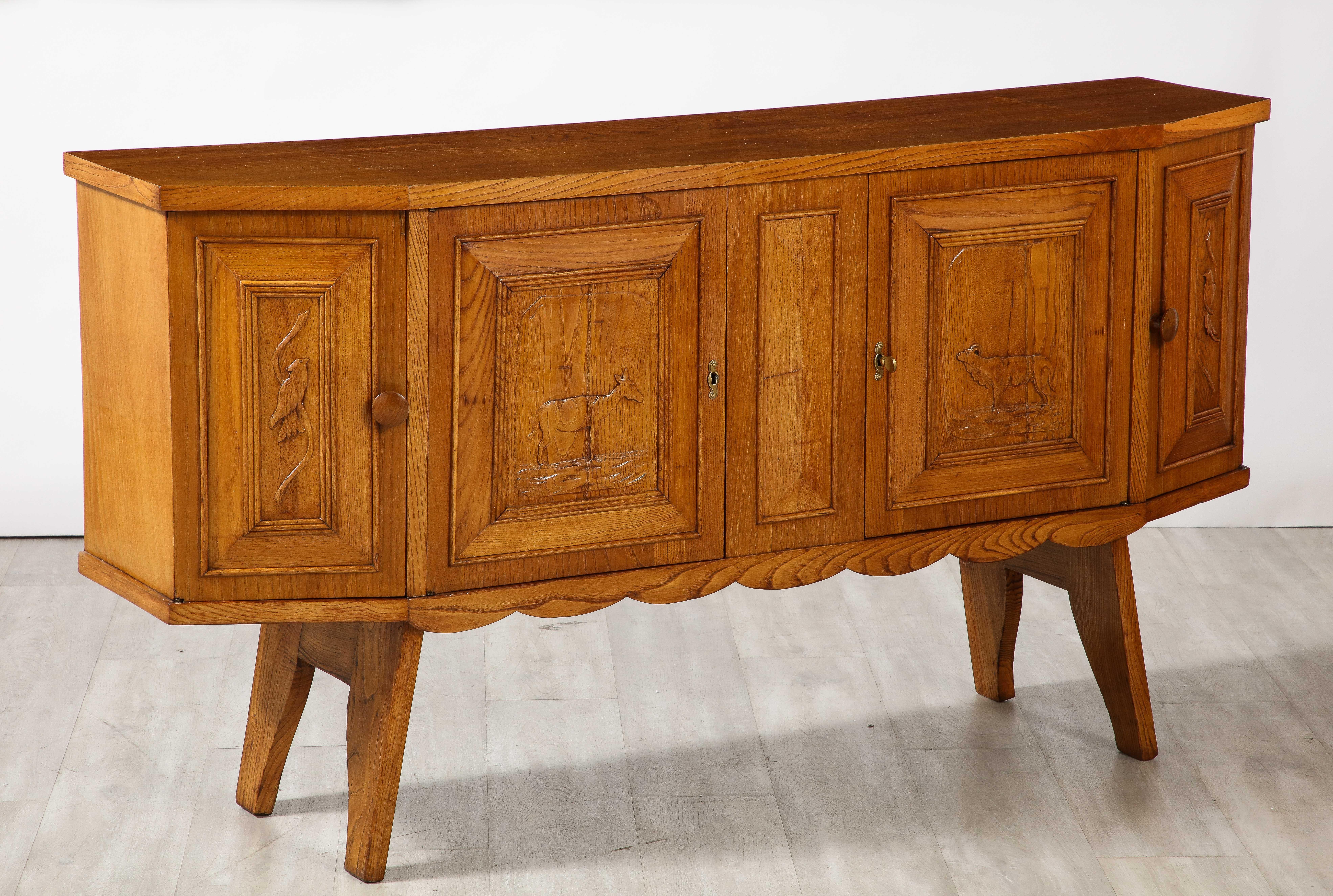 Italian Tuscan Art Deco Carved Oak Sideboard or Credenza, circa 1940 For Sale 10
