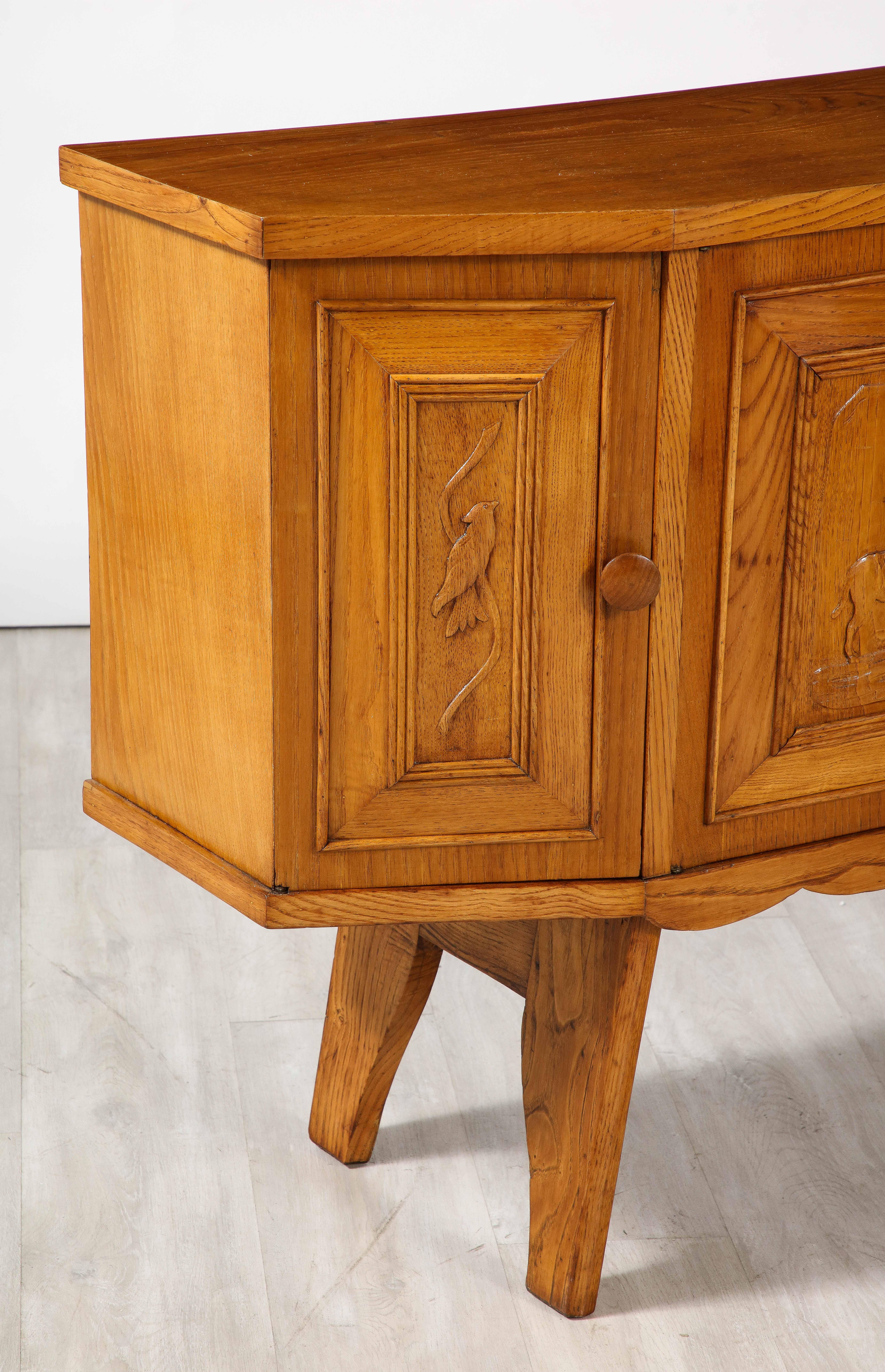 Italian Tuscan Art Deco Carved Oak Sideboard or Credenza, circa 1940 For Sale 11