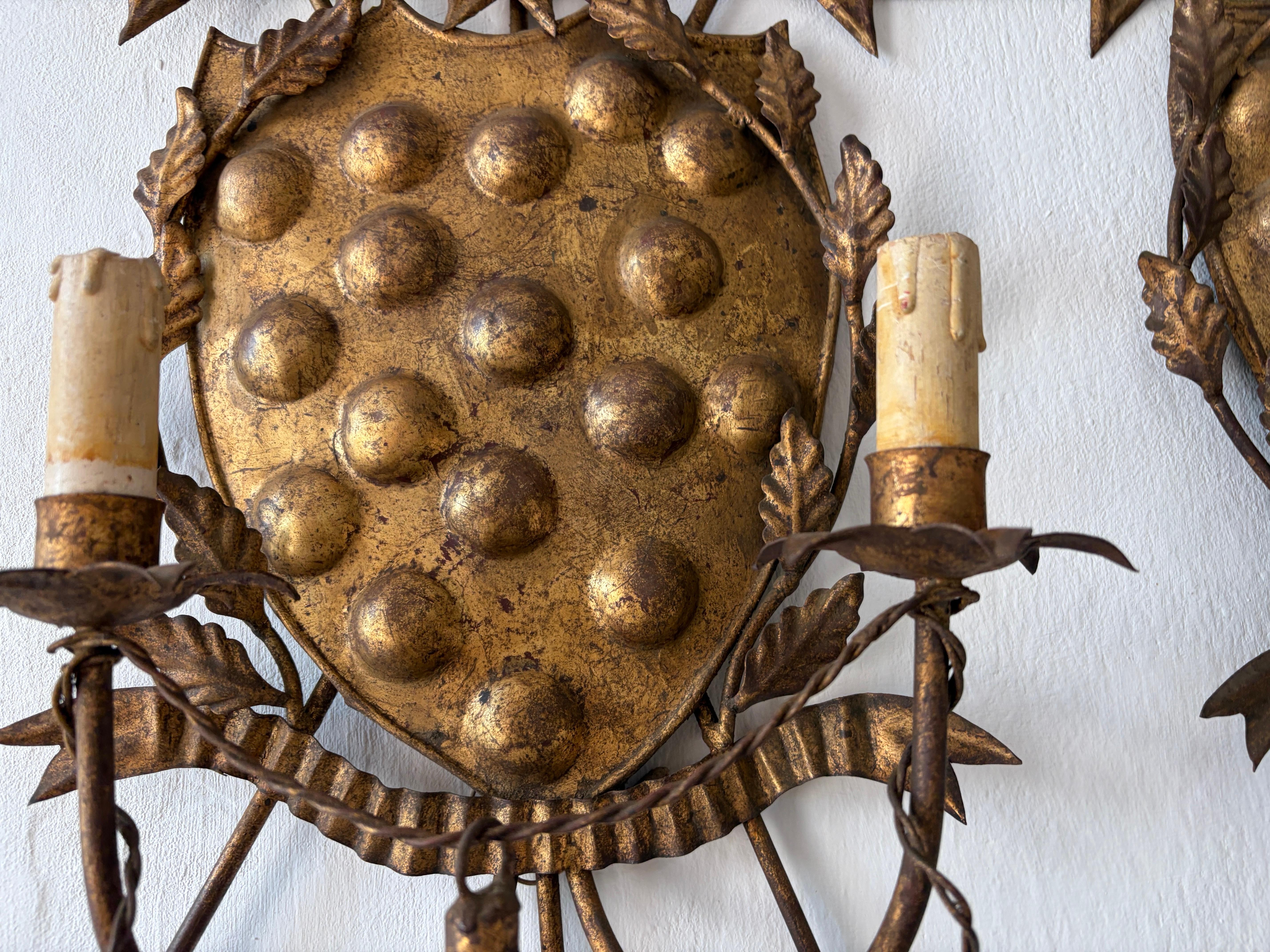 Italian Tuscan Medici Coat of Arms Metal Florentine Sconces c 1900 Fleur Di Lis For Sale 7