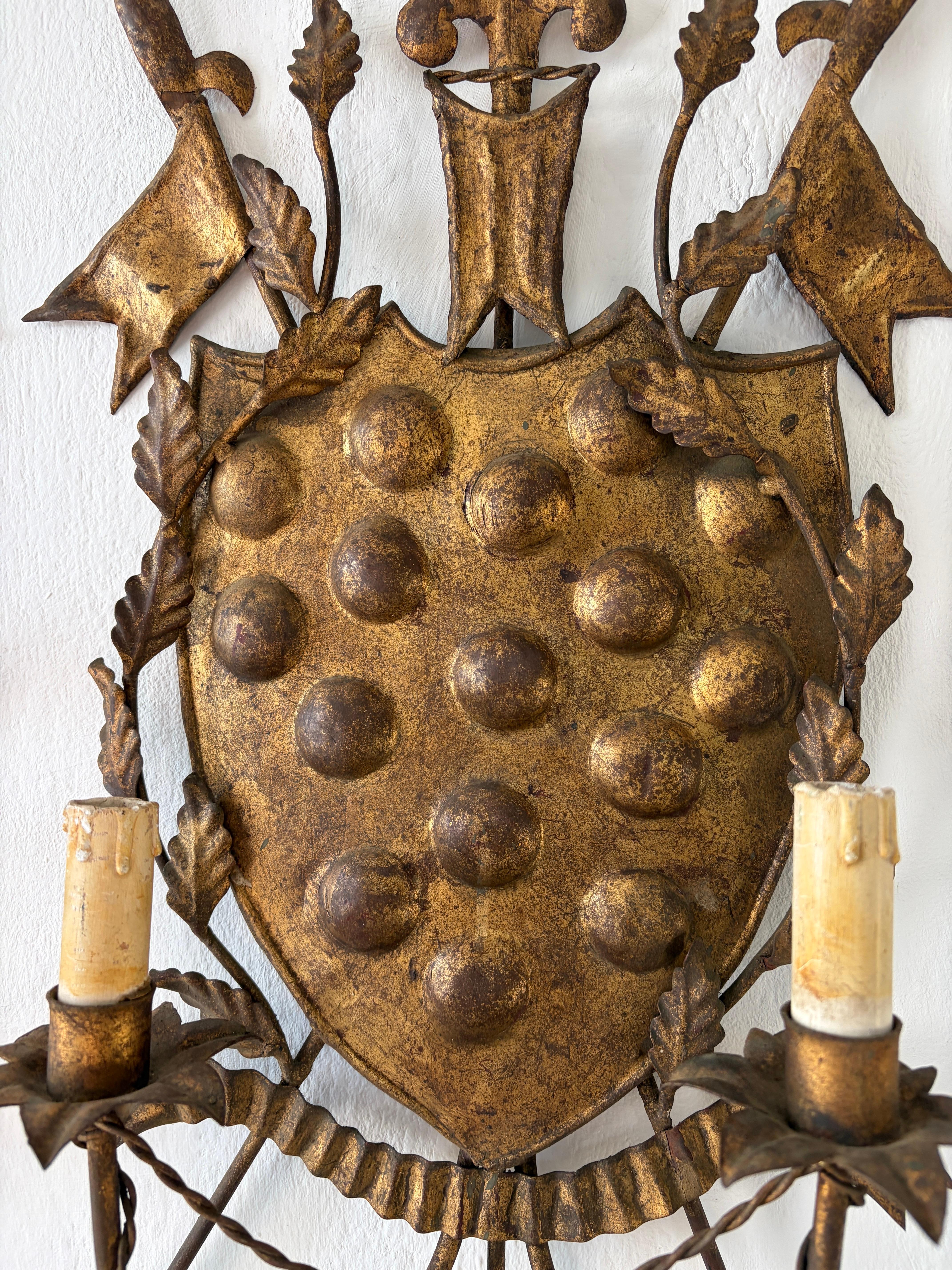 Early 20th Century Italian Tuscan Medici Coat of Arms Metal Florentine Sconces c 1900 Fleur Di Lis For Sale
