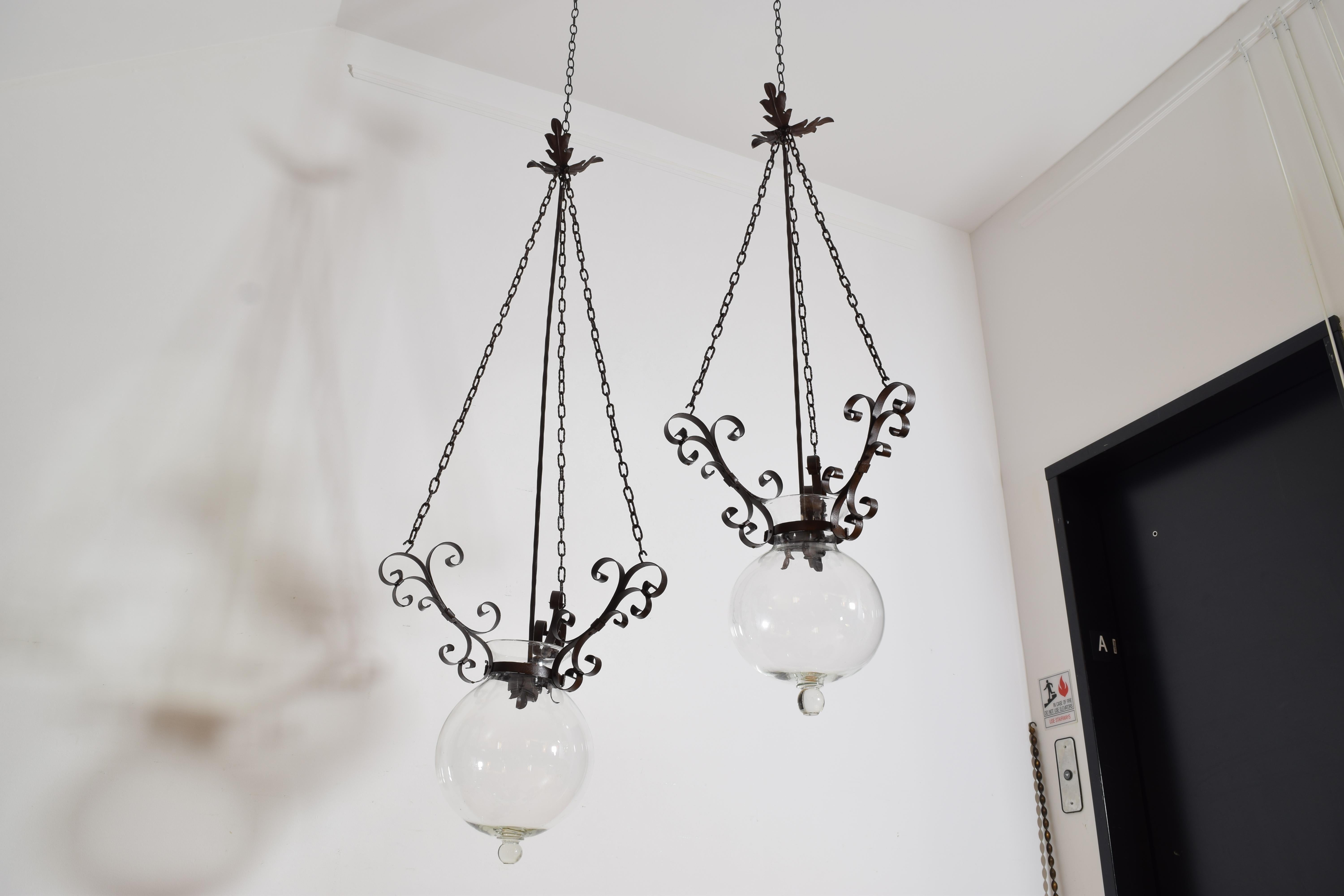 Italiano Italian, Tuscan, Pair of Iron and Blown Glass Pendant Lanterns, Mid-19th Century in vendita