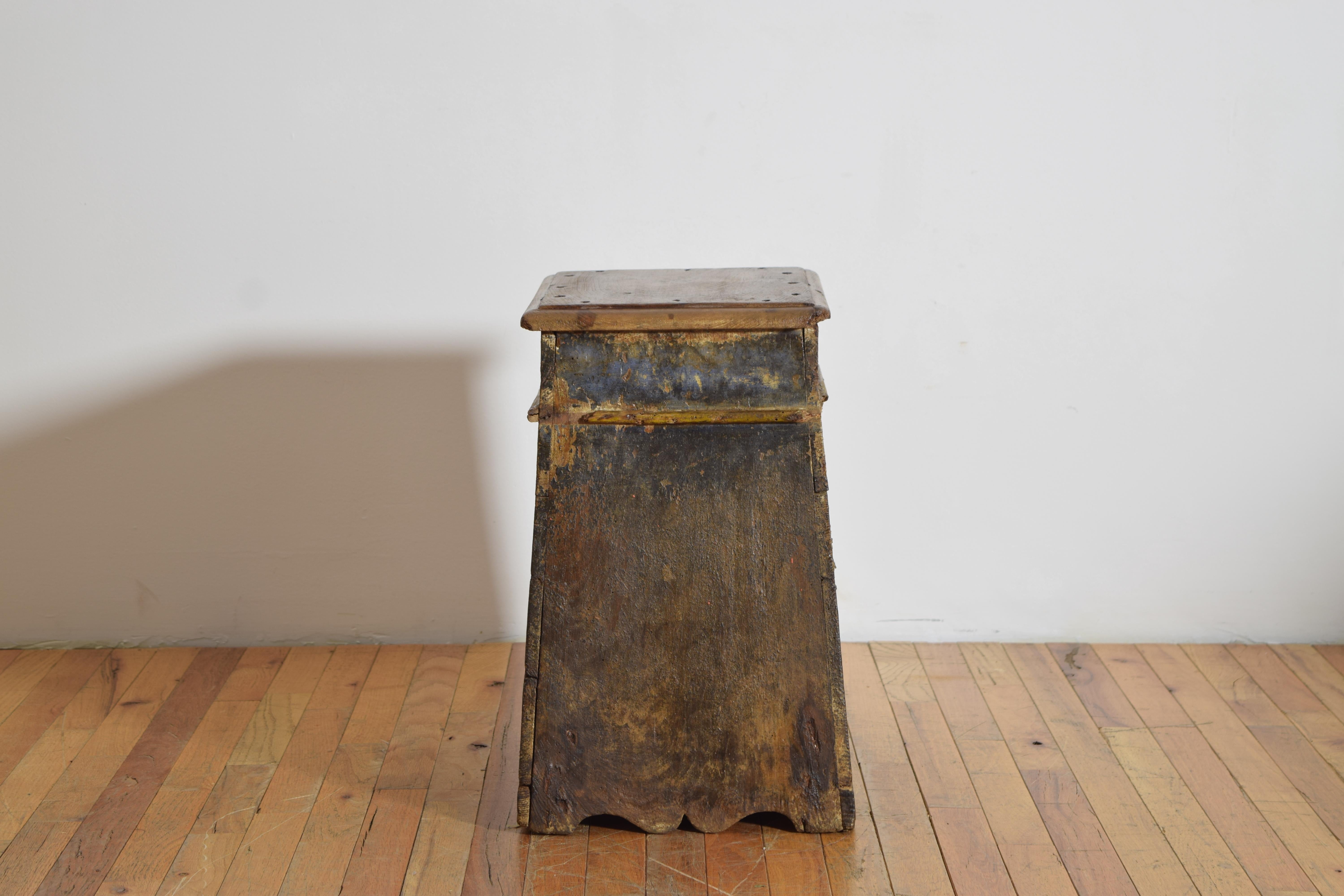 italien Italie, Toscane, tabouret de travail/table d'appoint peint d'époque baroque, milieu du XVIIe siècle. en vente
