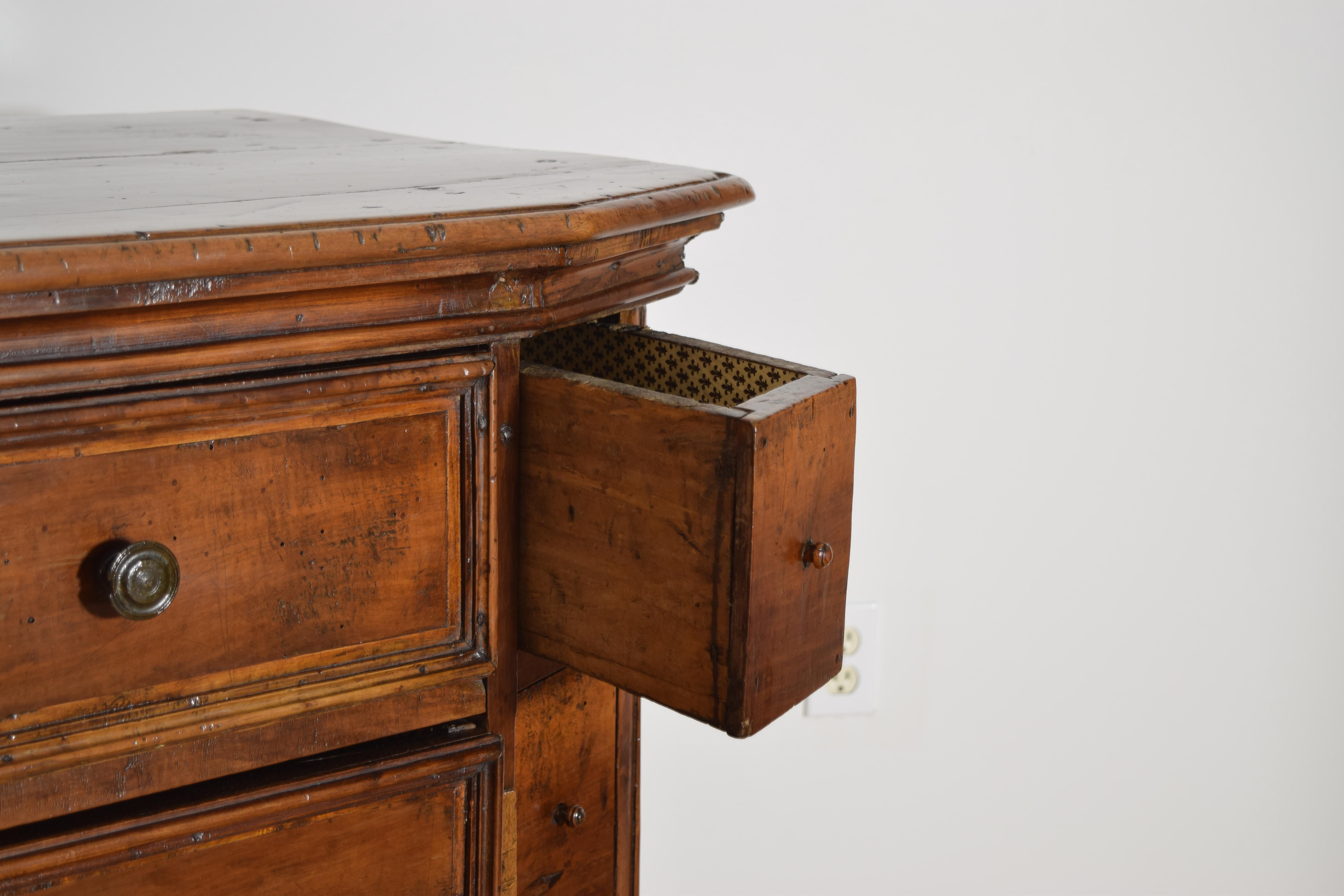 Italian, Tuscany, Baroque Period Walnut 12-Drawer Scantonata Commode, 17th cen 3