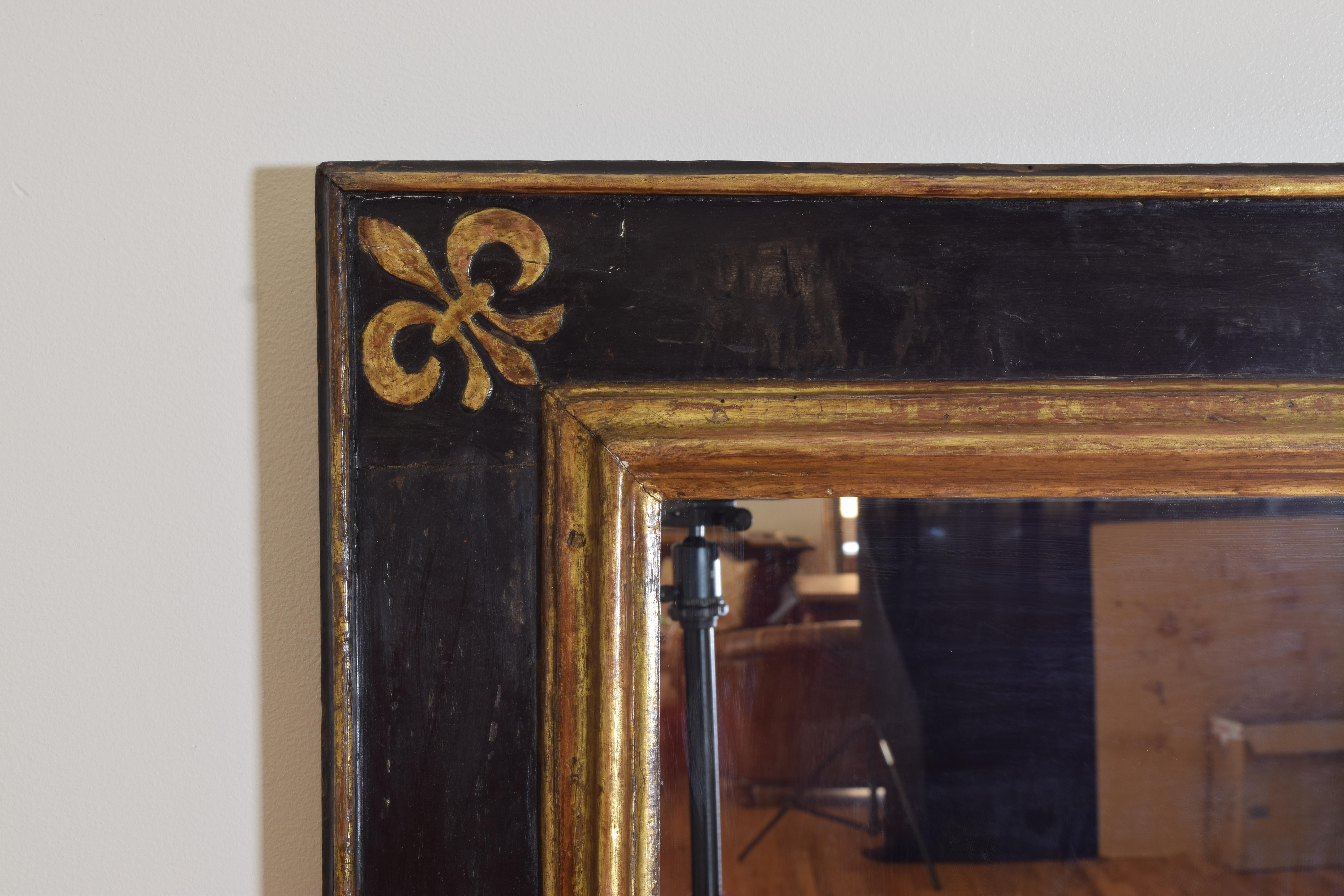 Italian, Tuscany, Late Baroque Giltwood and Ebonized Star Mirror, Late 17th C For Sale 1