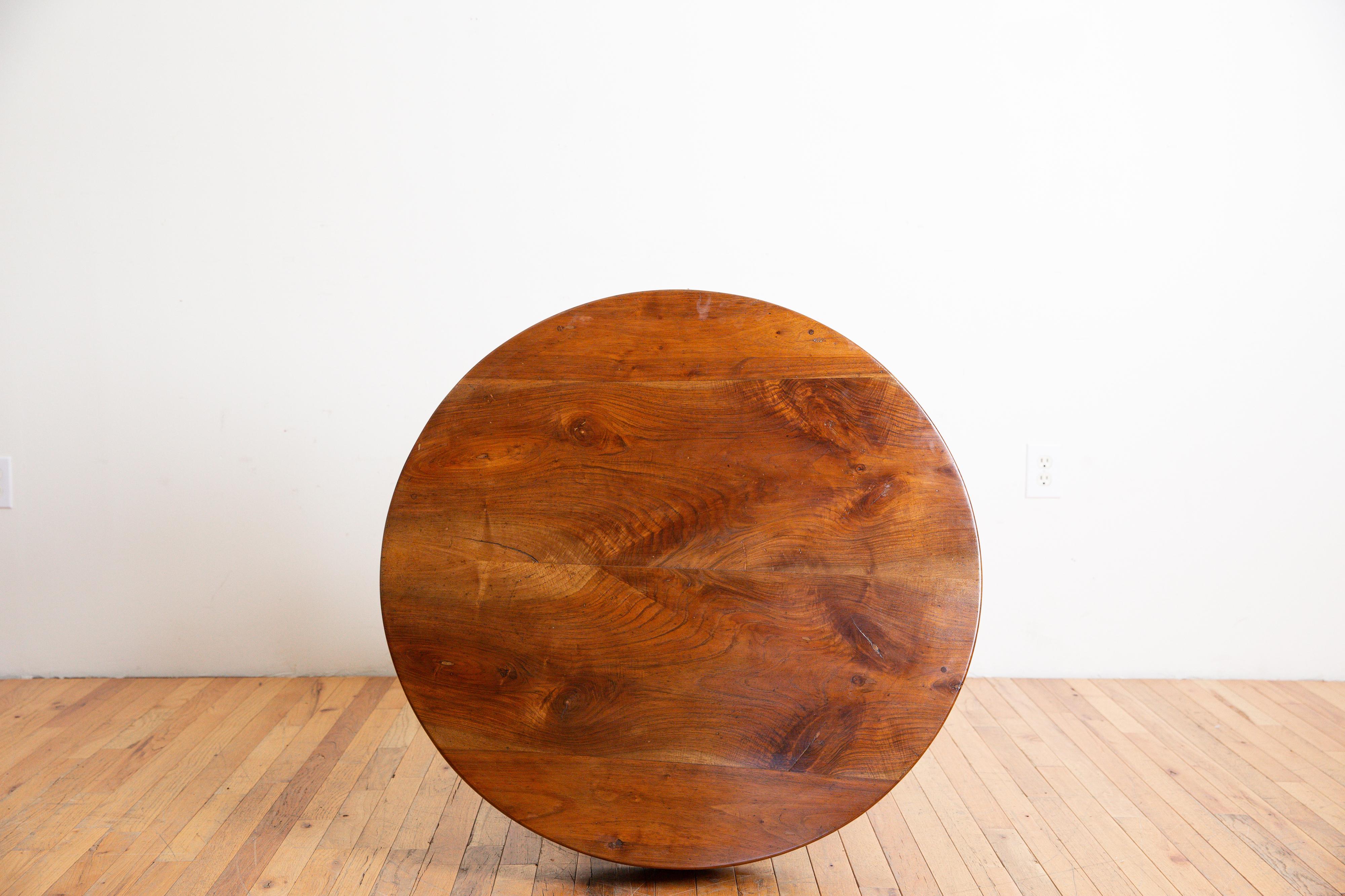 Italian, Tuscany, Light Walnut 1-Drawer Center Table, ca. 1830 For Sale 3