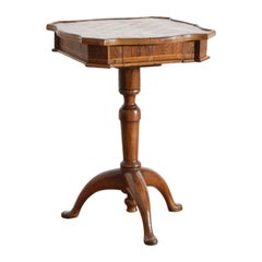 Italiano, Toscana, Periodo LXV/LXVI Tavolo da gioco in noce e intarsiato, metà del XVIII secolo