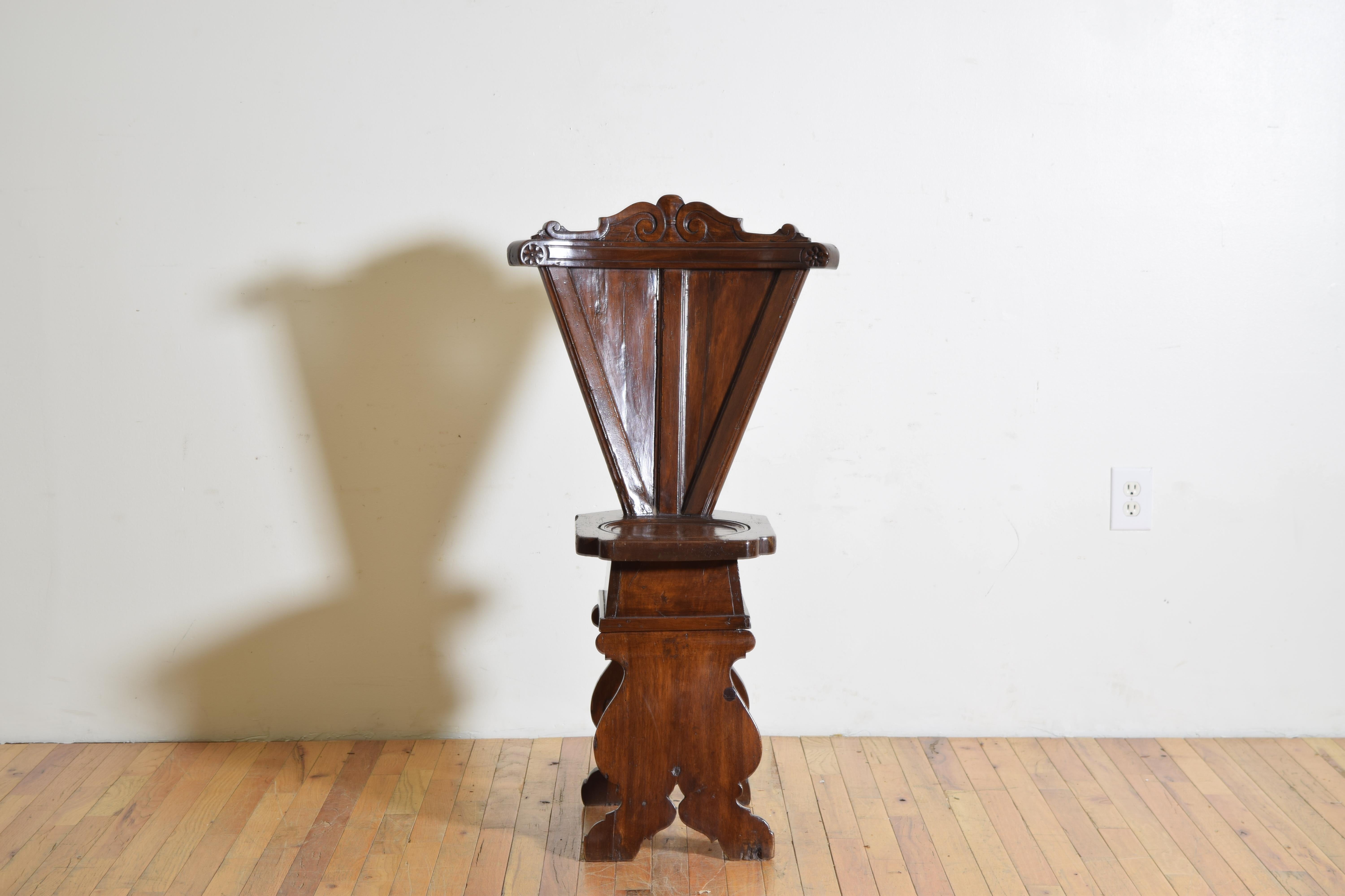 Baroque Italian, Tuscany/Marche, Renaissance Carved Walnut Sgabello Chair, 17th century For Sale