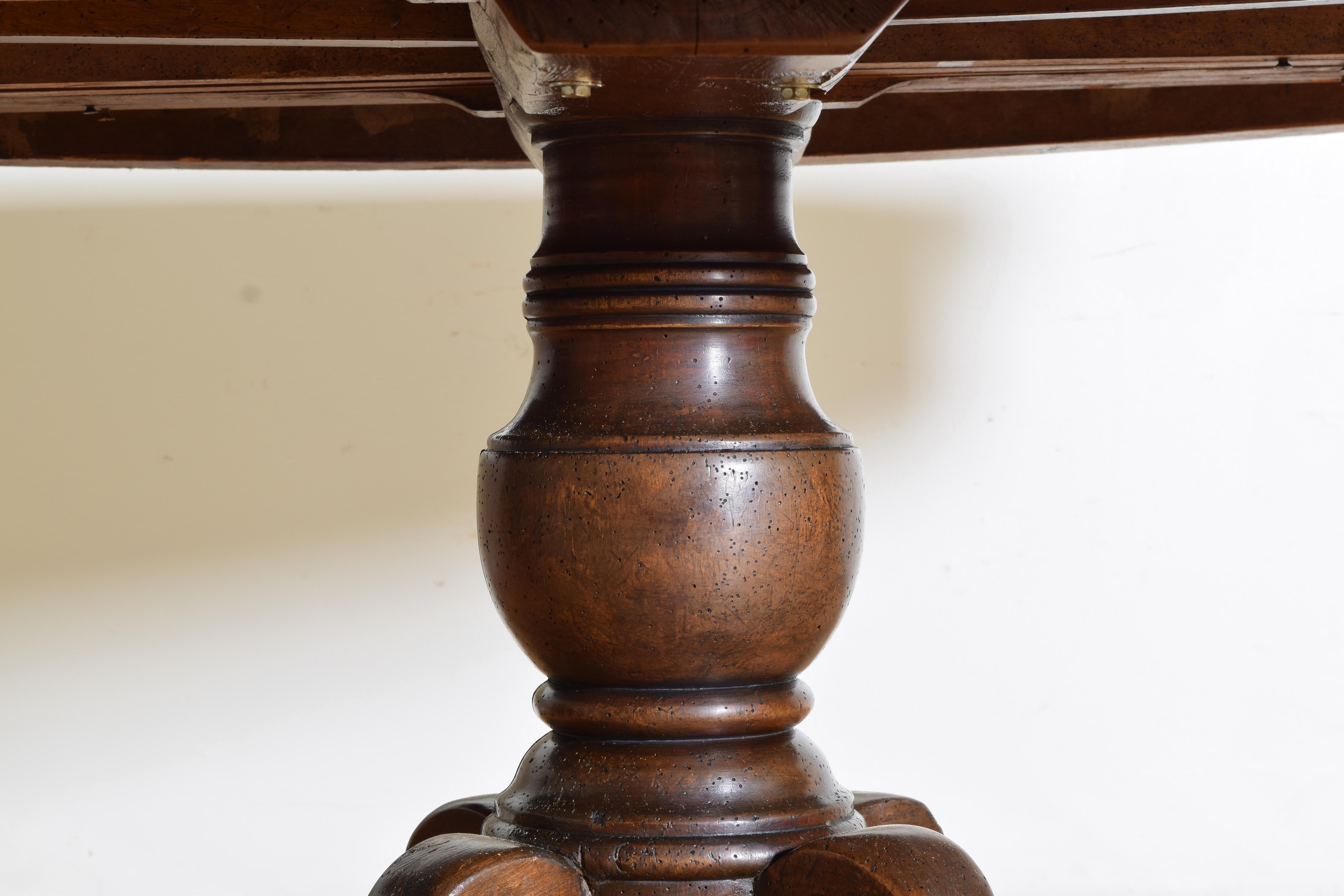 Italian, Tuscany, Neoclassic Solid Walnut Extension Dining Table, ca. 1840 1