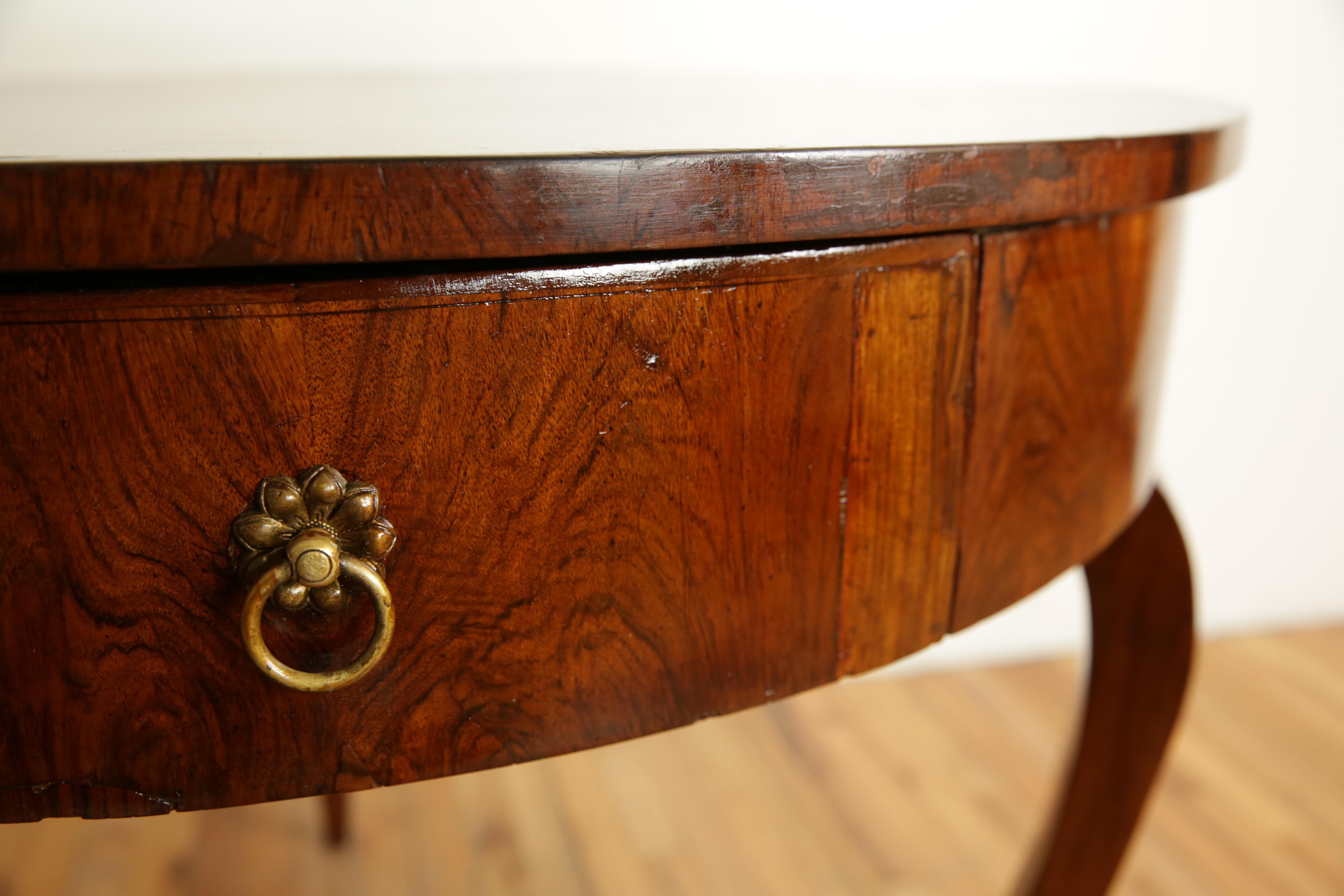 19th Century Italian, Tuscany, Neoclassic Walnut 1-Drawer Three Leg Center Table, 1stq 19thc For Sale