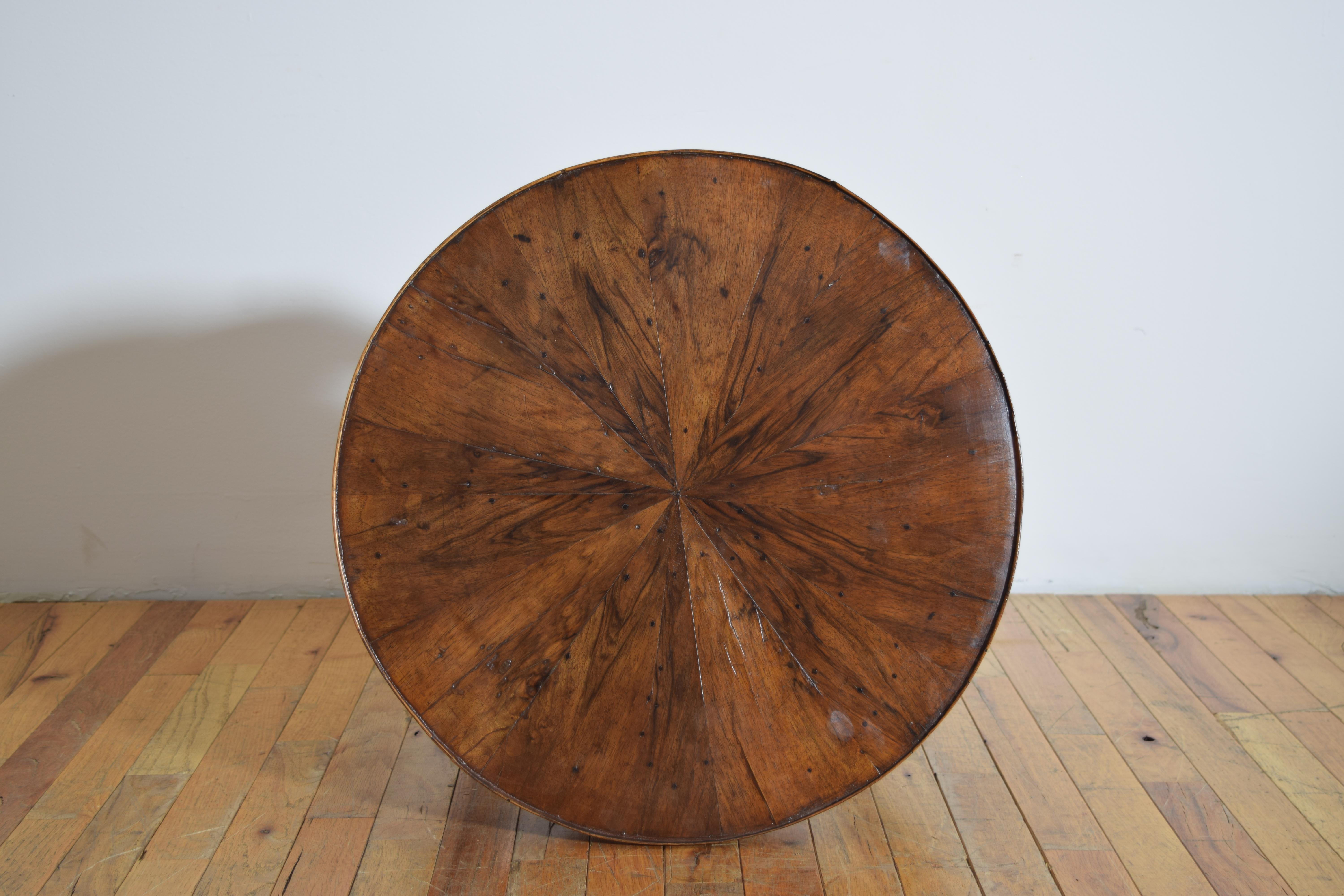 Italian, Tuscany, Neoclassic Walnut & Veneer 1-Drawer Side Table, ca. 1830 For Sale 5