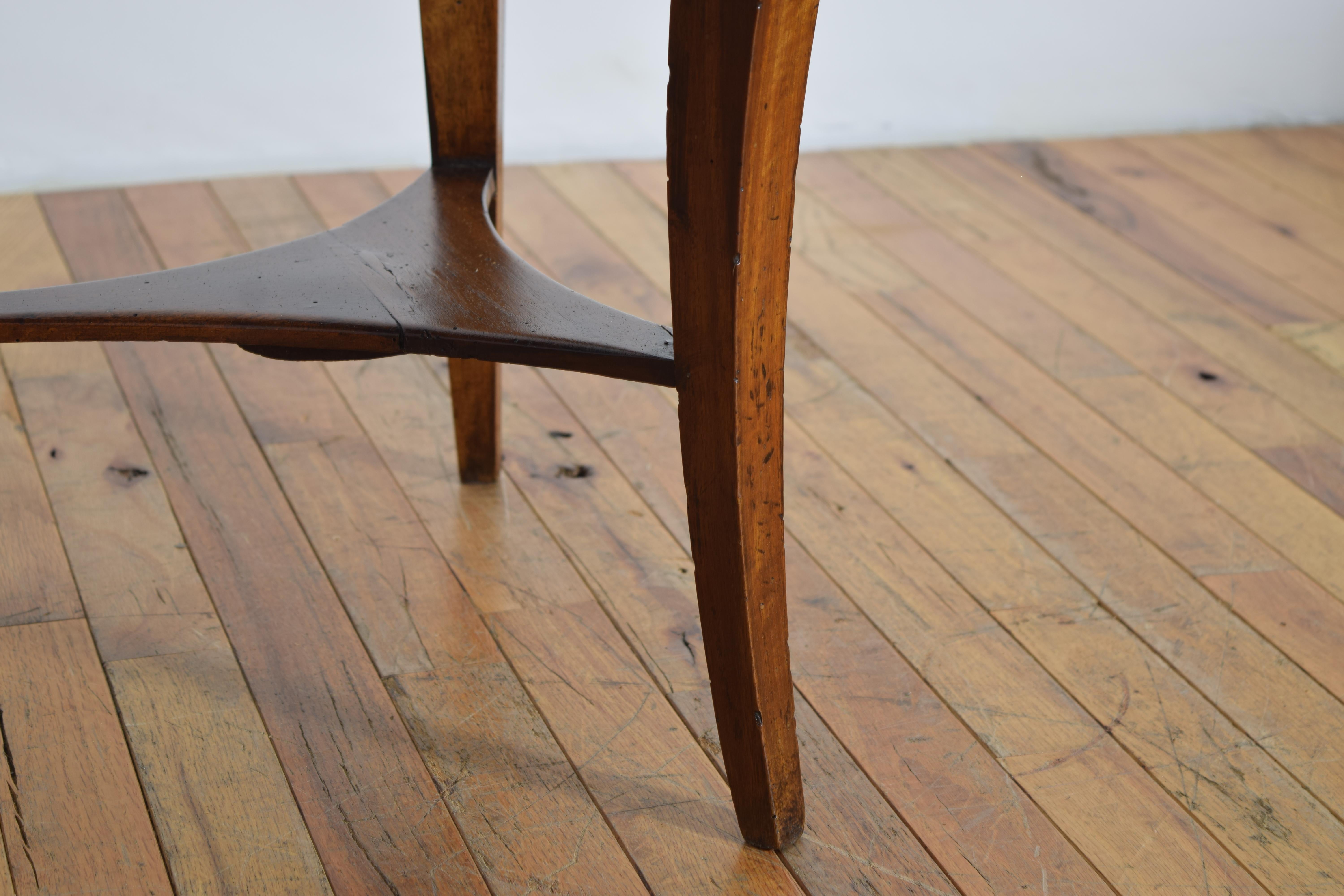 Italian, Tuscany, Neoclassic Walnut & Veneer 1-Drawer Side Table, ca. 1830 For Sale 4