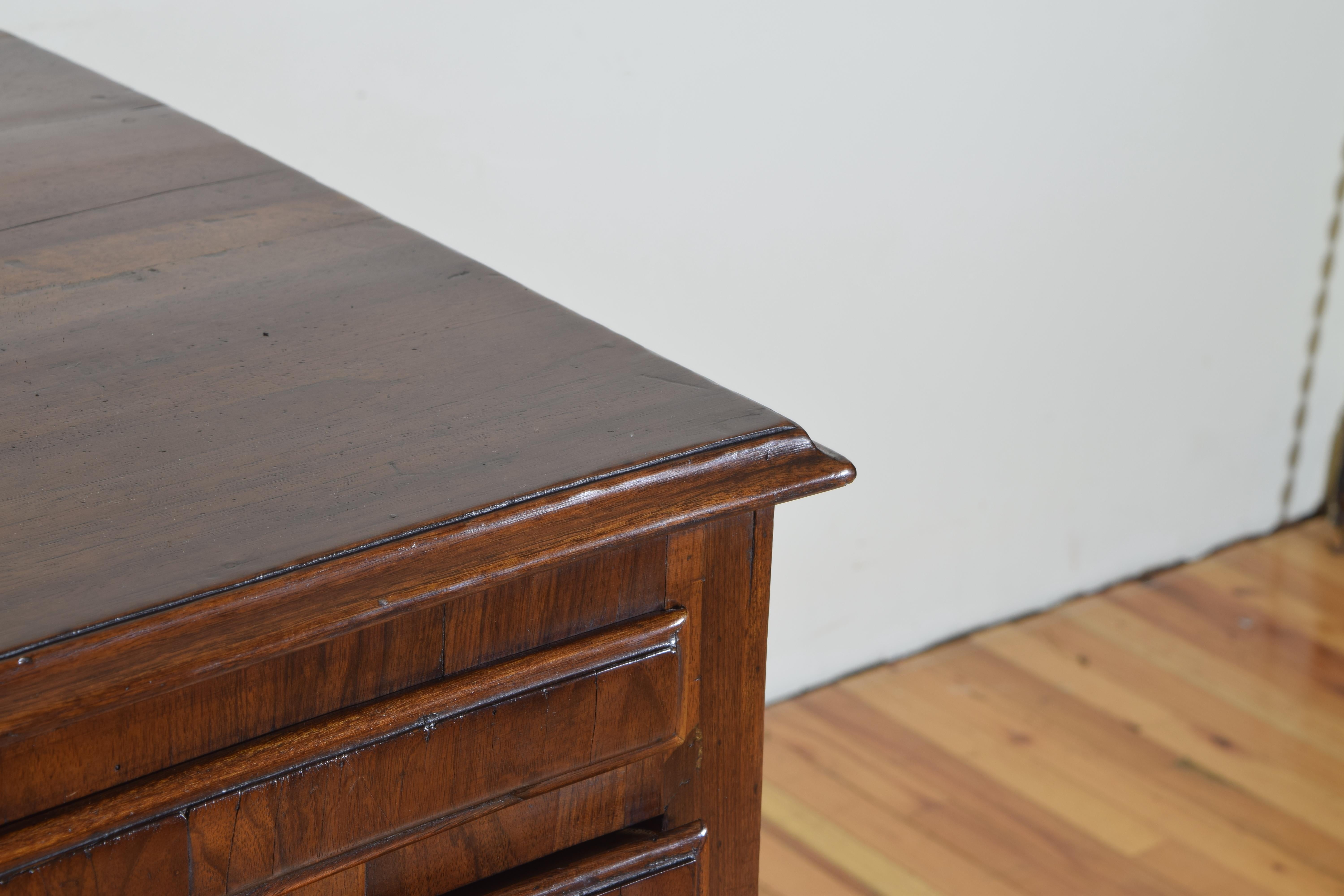 Italian, Tuscany, Shaped Walnut 3-Drawer Commode, Mid-18th Century 8