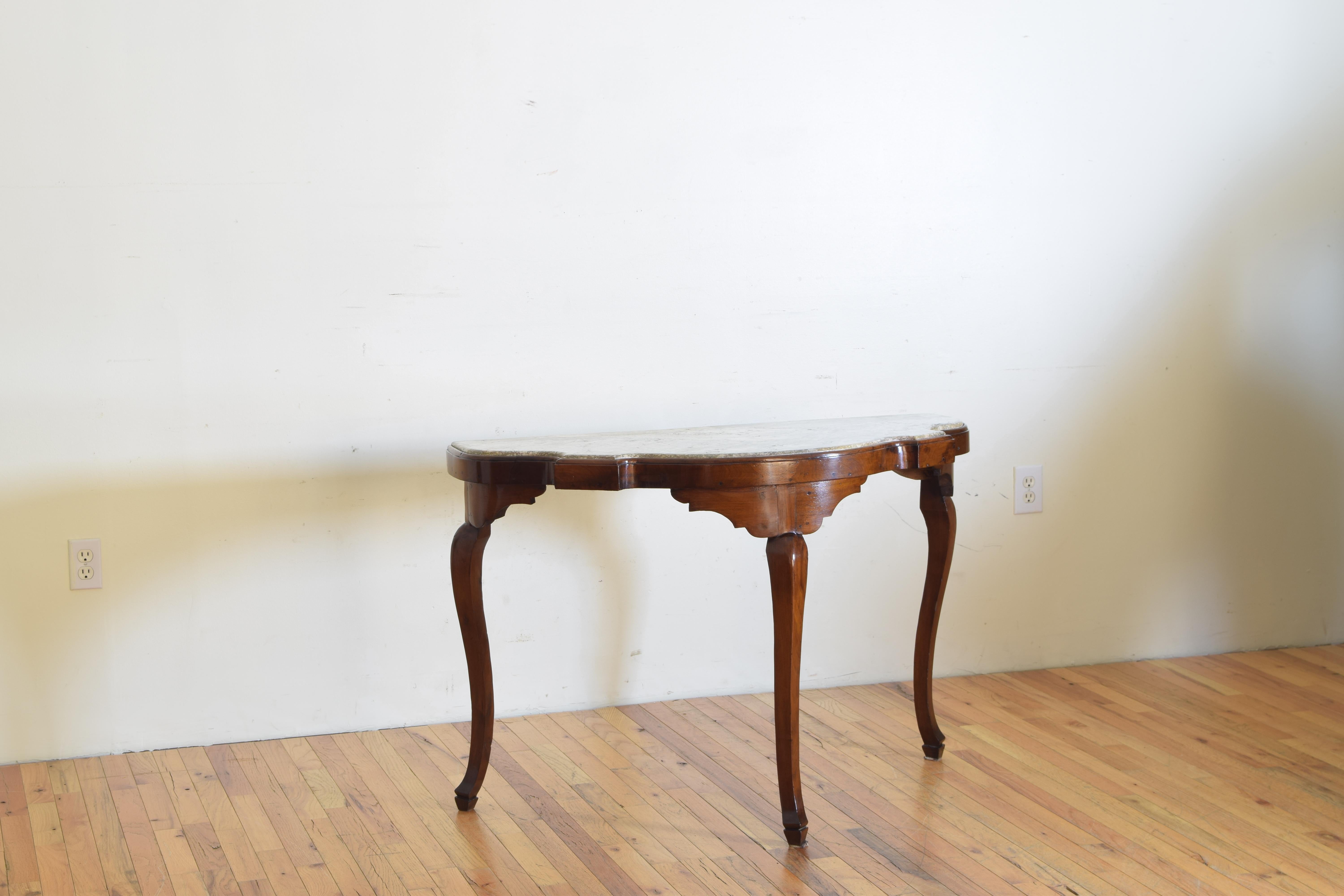 Italian, Tuscany, Shaped Walnut and Marble-Top Console Table, Mid-18th Century In Good Condition In Atlanta, GA