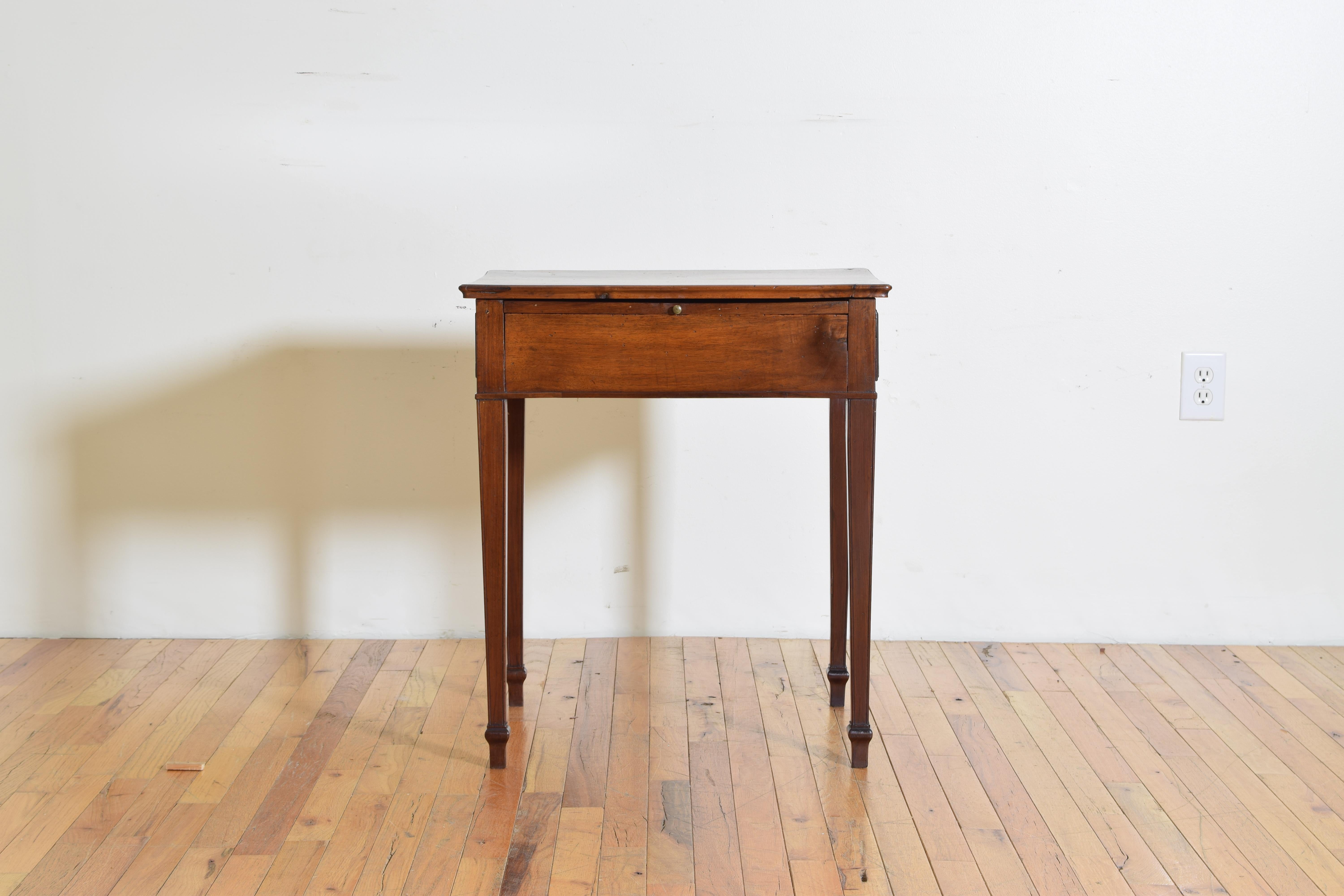Italian, Tuscany, Walnut 2-Drawer Writing Table, Last Quarter of 18th Century In Excellent Condition In Atlanta, GA