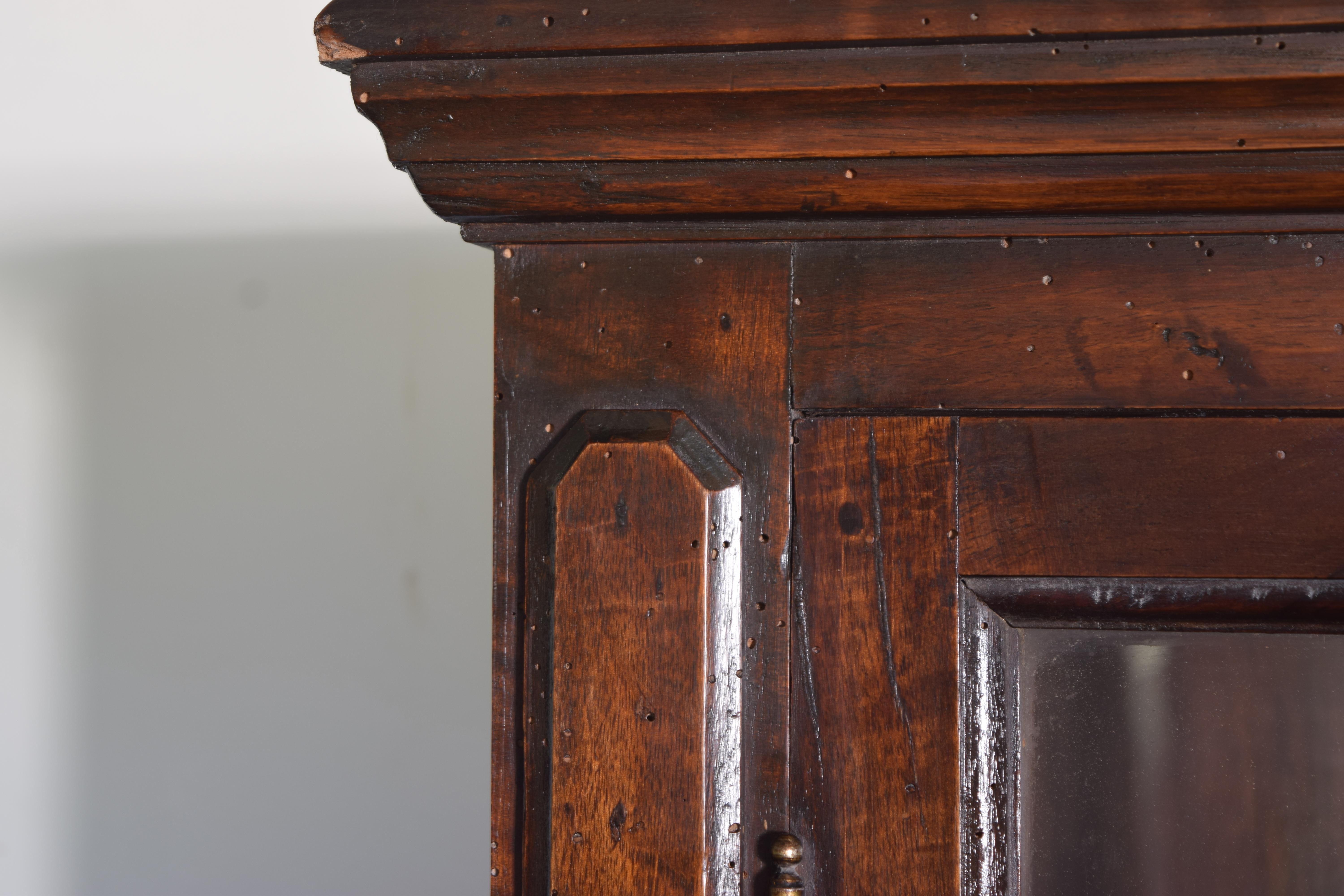 Italien, Toscane, cabinet de notaire à 4 portes en noyer, 3e quart du XIXe siècle en vente 1