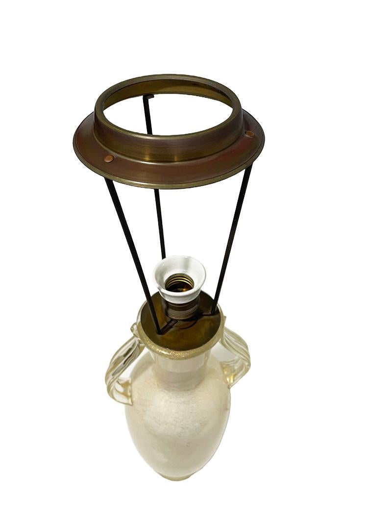 Italienische Murano-Tischlampe mit zwei Henkeln im Angebot 1