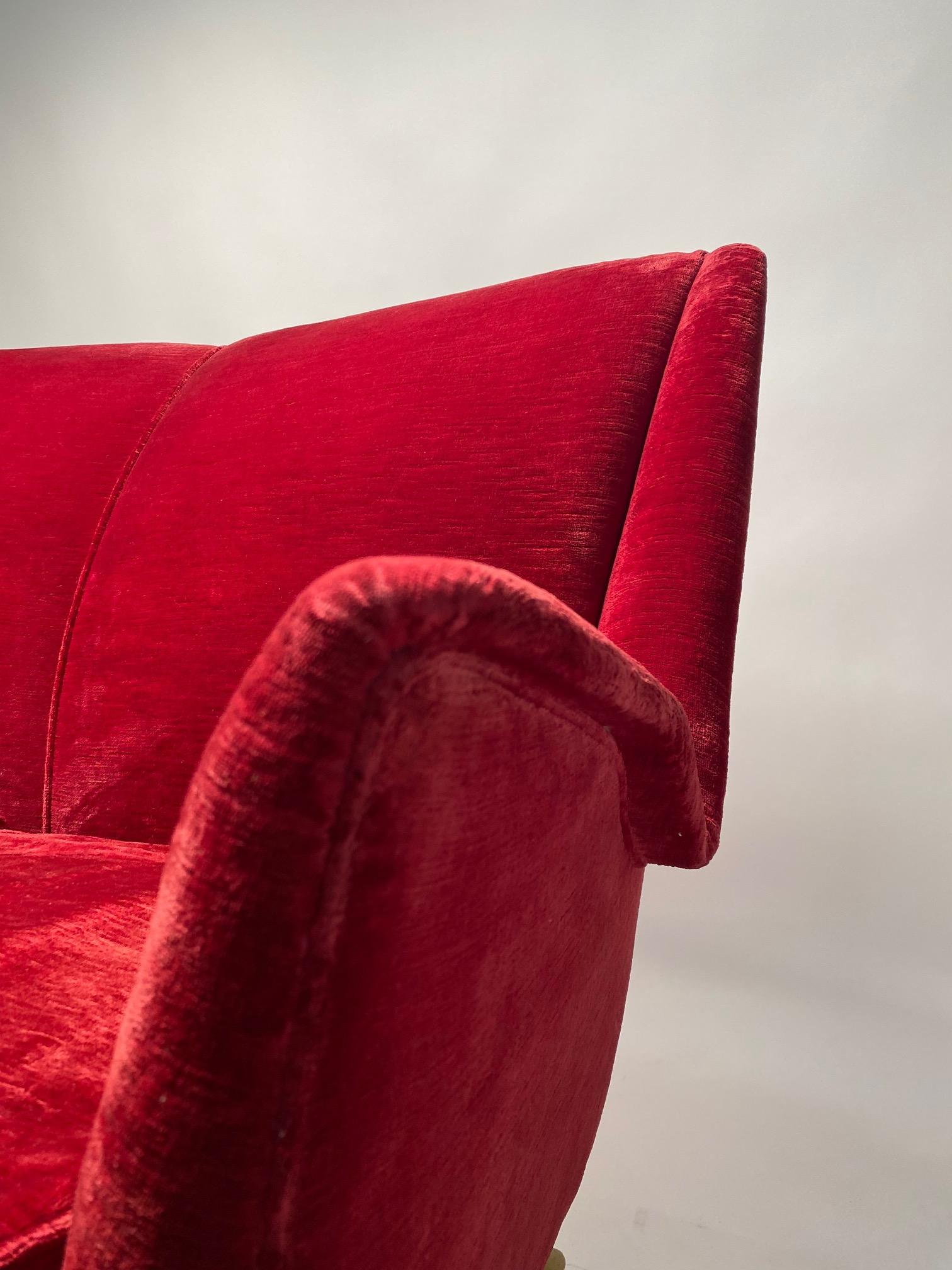 Mid-Century Modern Italian Two-Seater Red Sofa, Produced by I.S.A. Bergamo, Att. Gio Ponti, 1950s For Sale