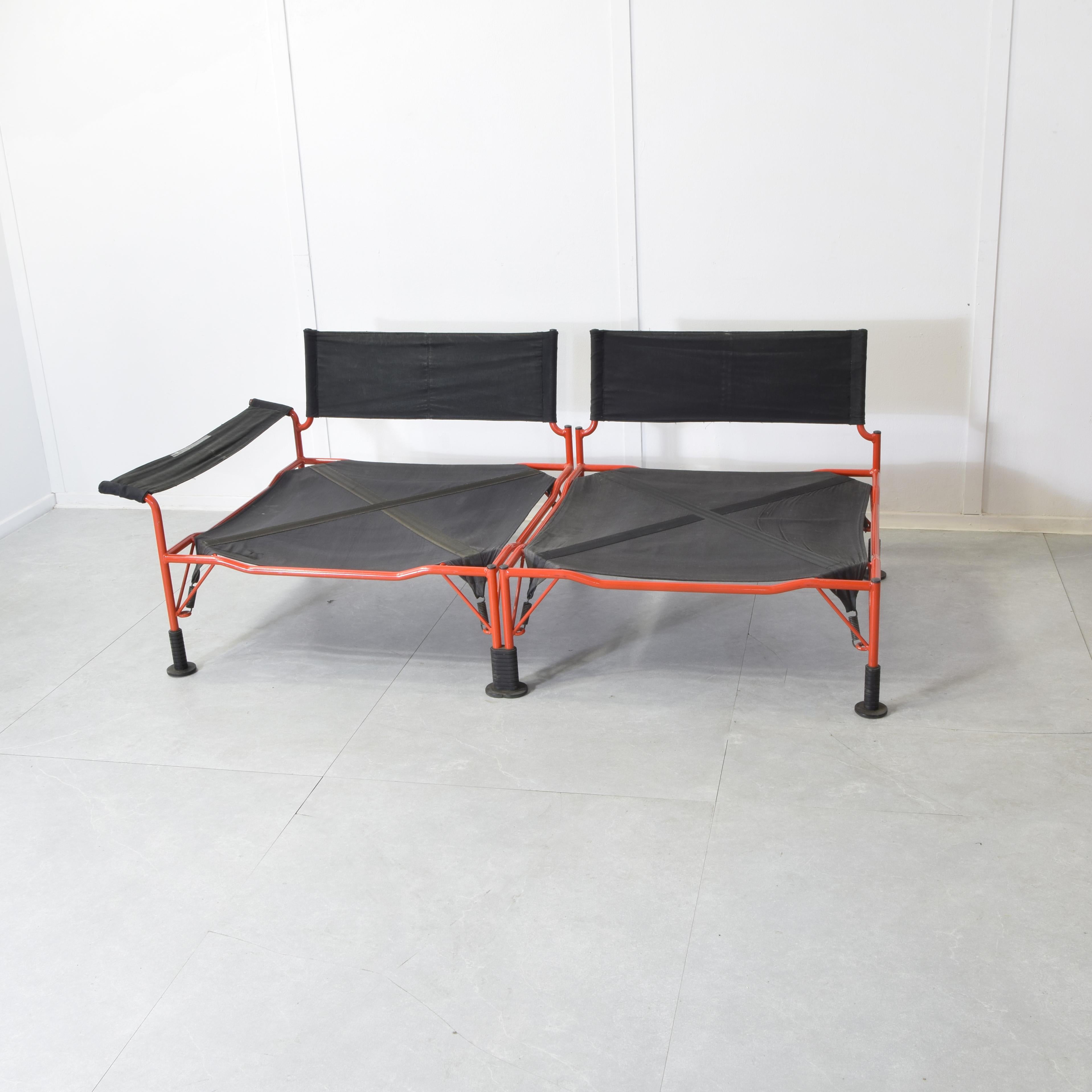 Canapé deux places en cuir italien des années 1970. en vente 3