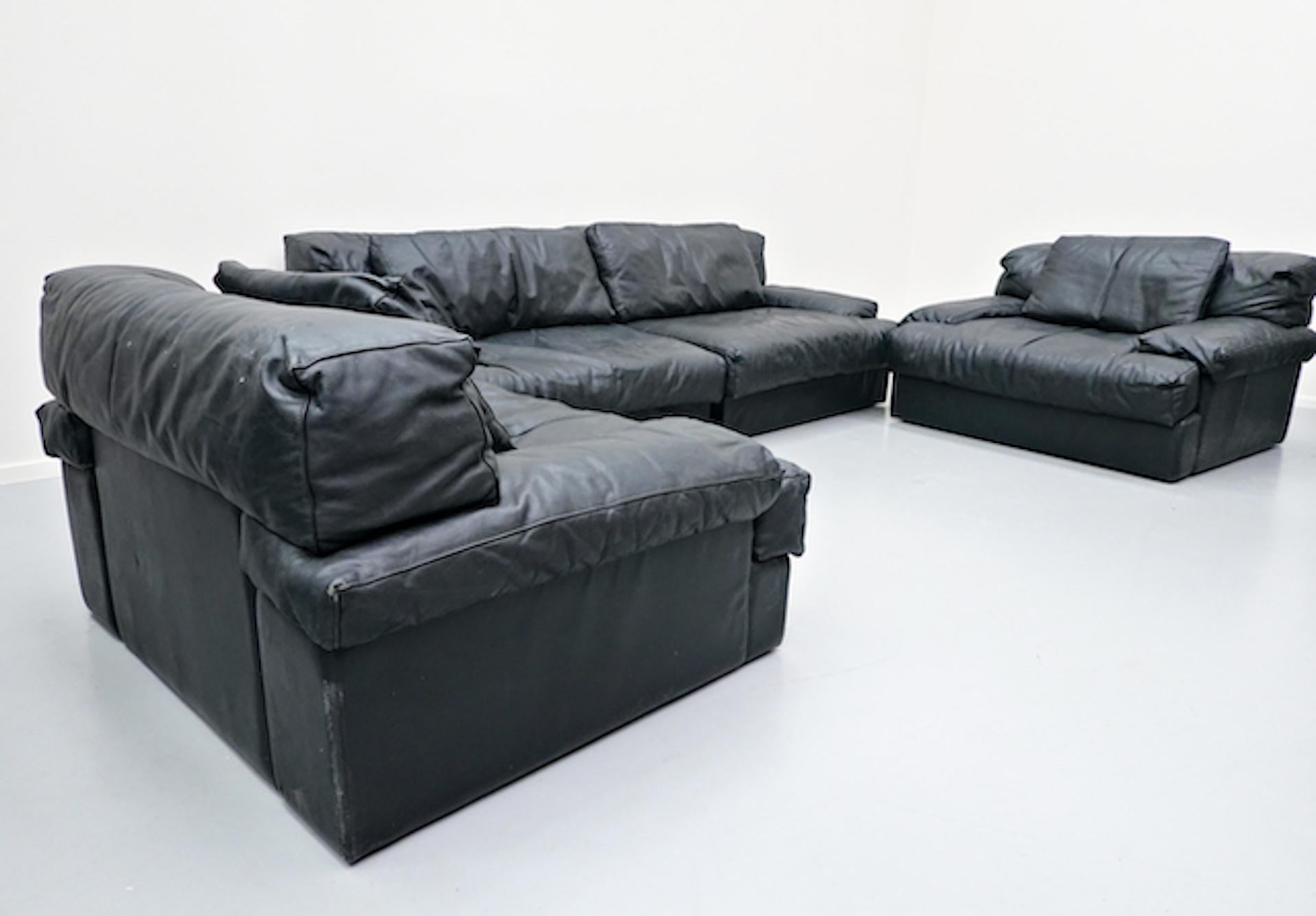 Late 20th Century Mid-Century Modern Italian Two-Seat Sofa, Leather, 1960s
