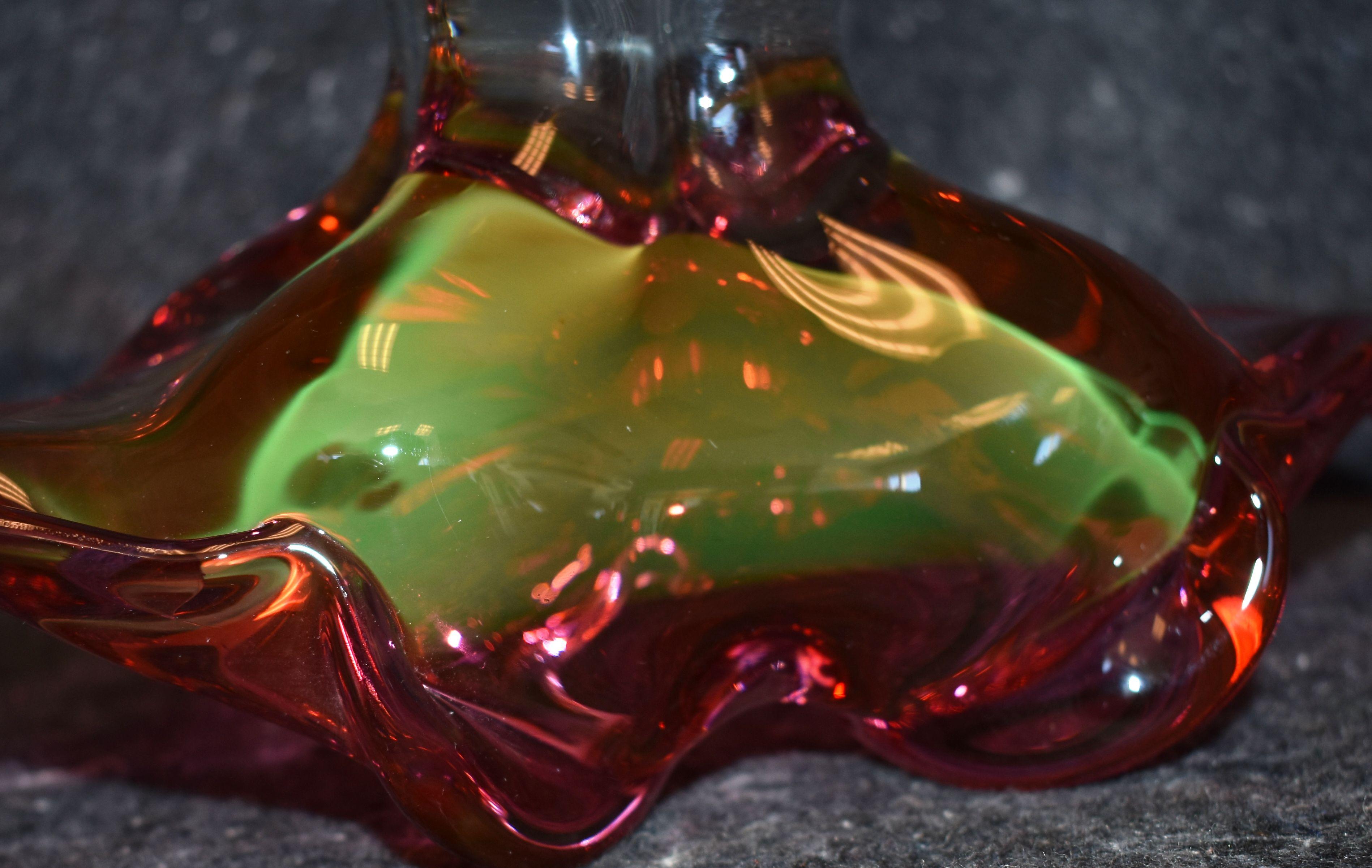 Italian Two-Tone Pink and Clear Murano Glass Bowl 4