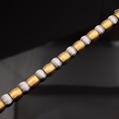 Bracelet italien bicolore texturé en or jaune et or blanc 18k