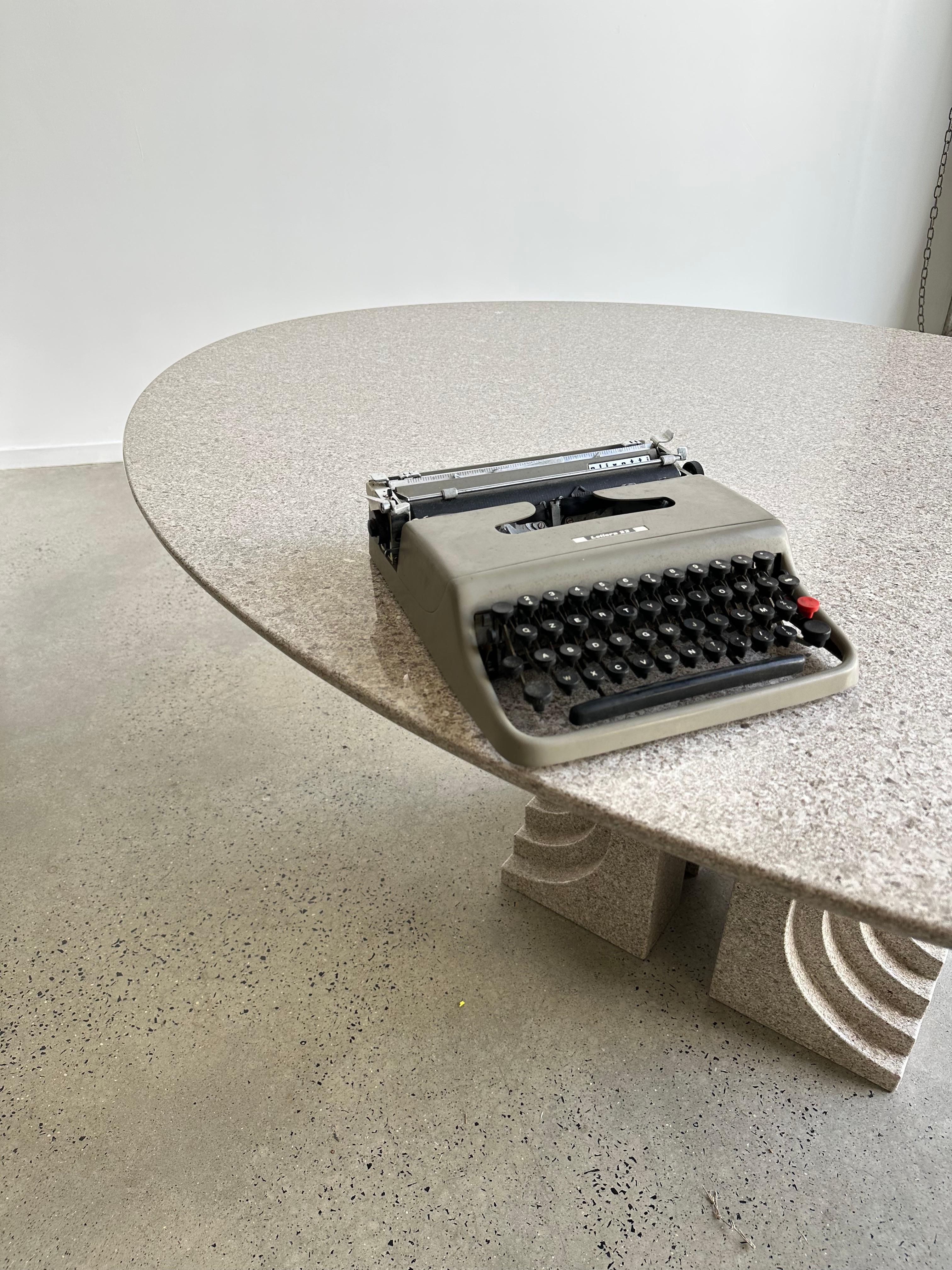 Enameled Italian Typewriter by Marcello Nizzoli for Olivetti, 1950s For Sale