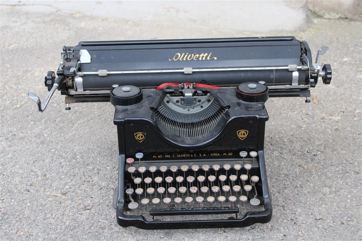 Machine à écrire italienne Olivetti 1930 Ivrea M40.