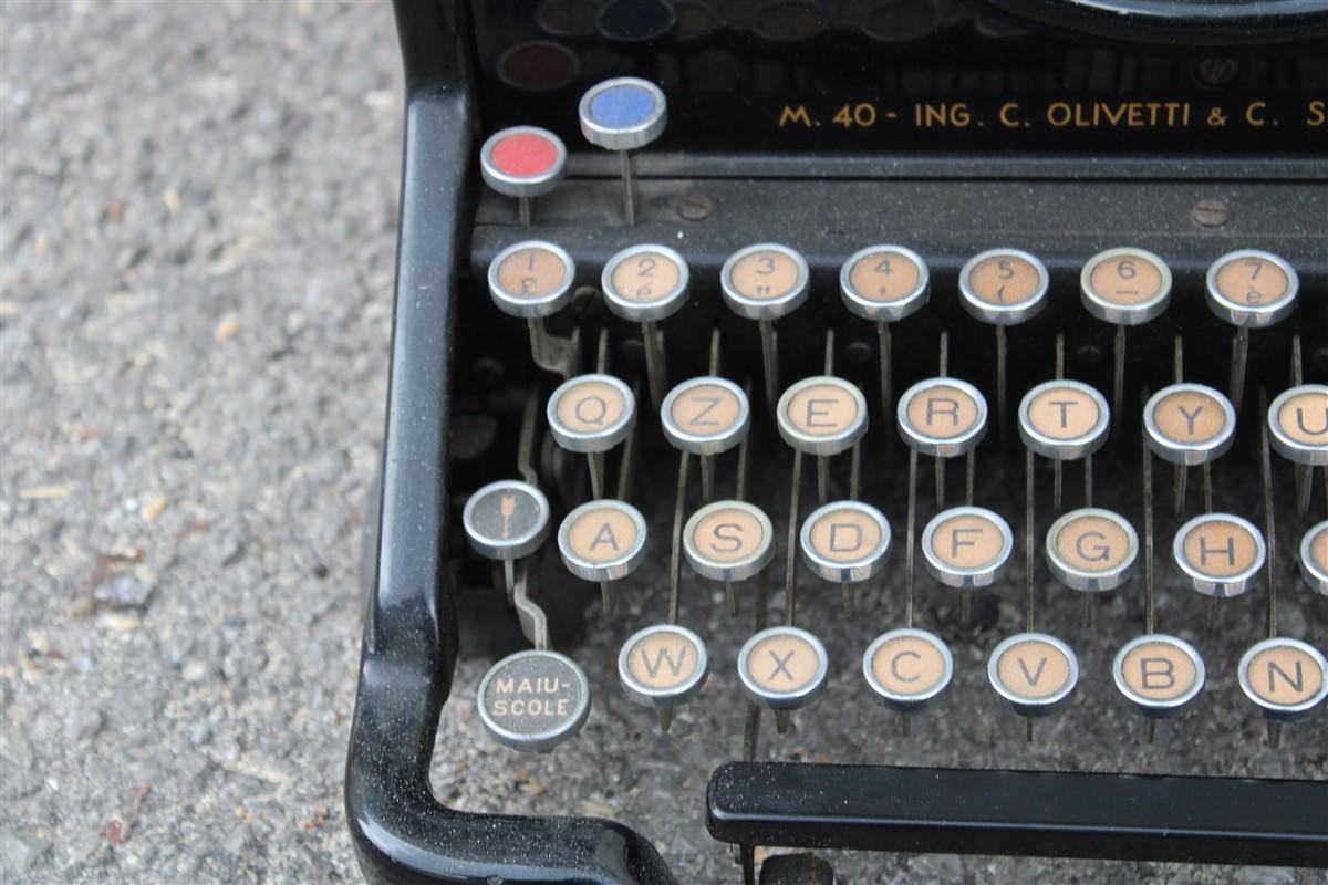 Mid-Century Modern Italian Typewriter Olivetti 1930 Ivrea M40 For Sale