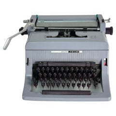 Italian Typewriter "Olivetti Linea 88", Design Ettore Sottsass, 1966