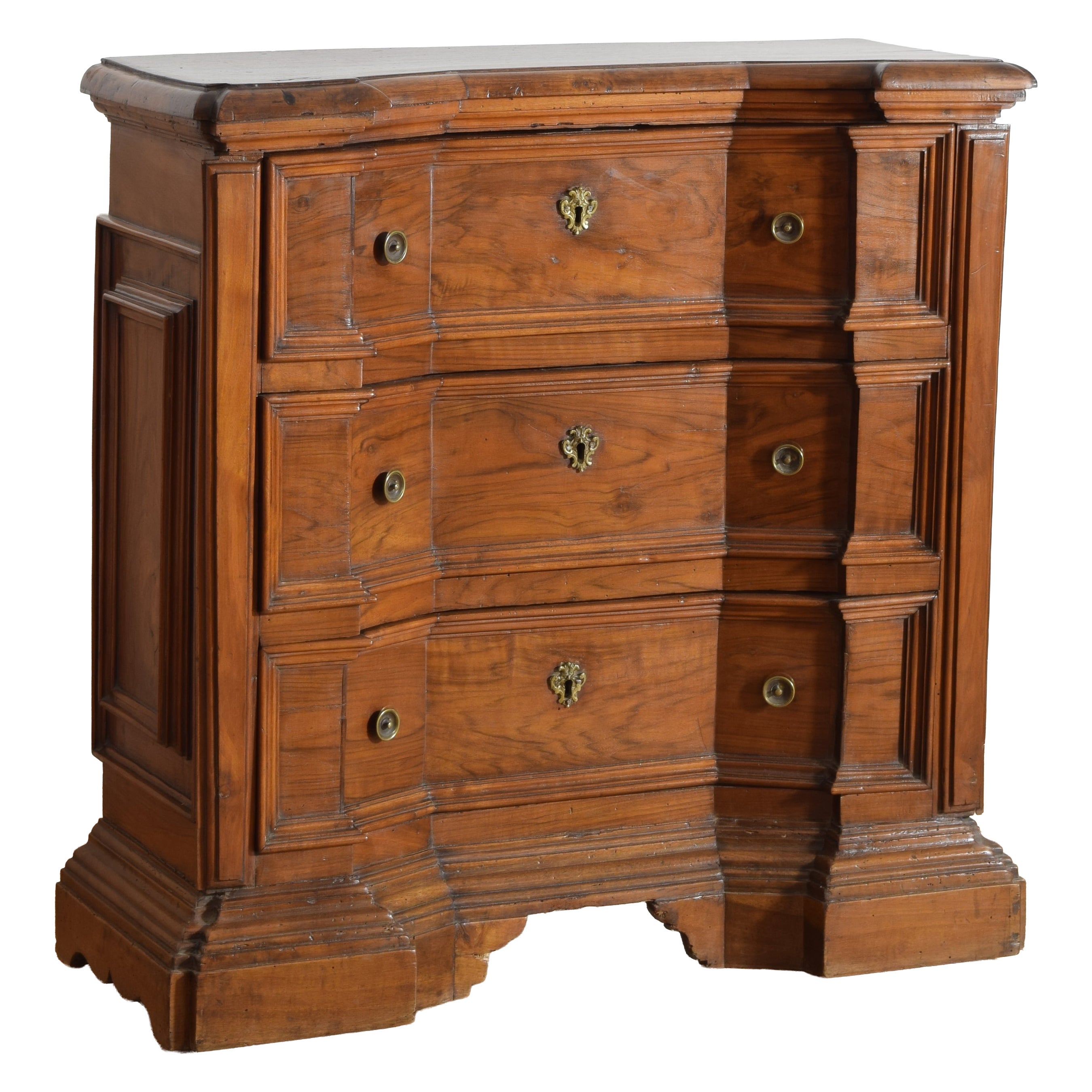 Italiano, Umbria, Commode in noce sagomato di epoca Luigi XIV, primo quarto del XVIII secolo. in vendita