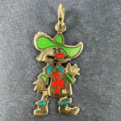 Italian UnoAErre Muskateer 18K Yellow Gold Enamel Charm Pendant