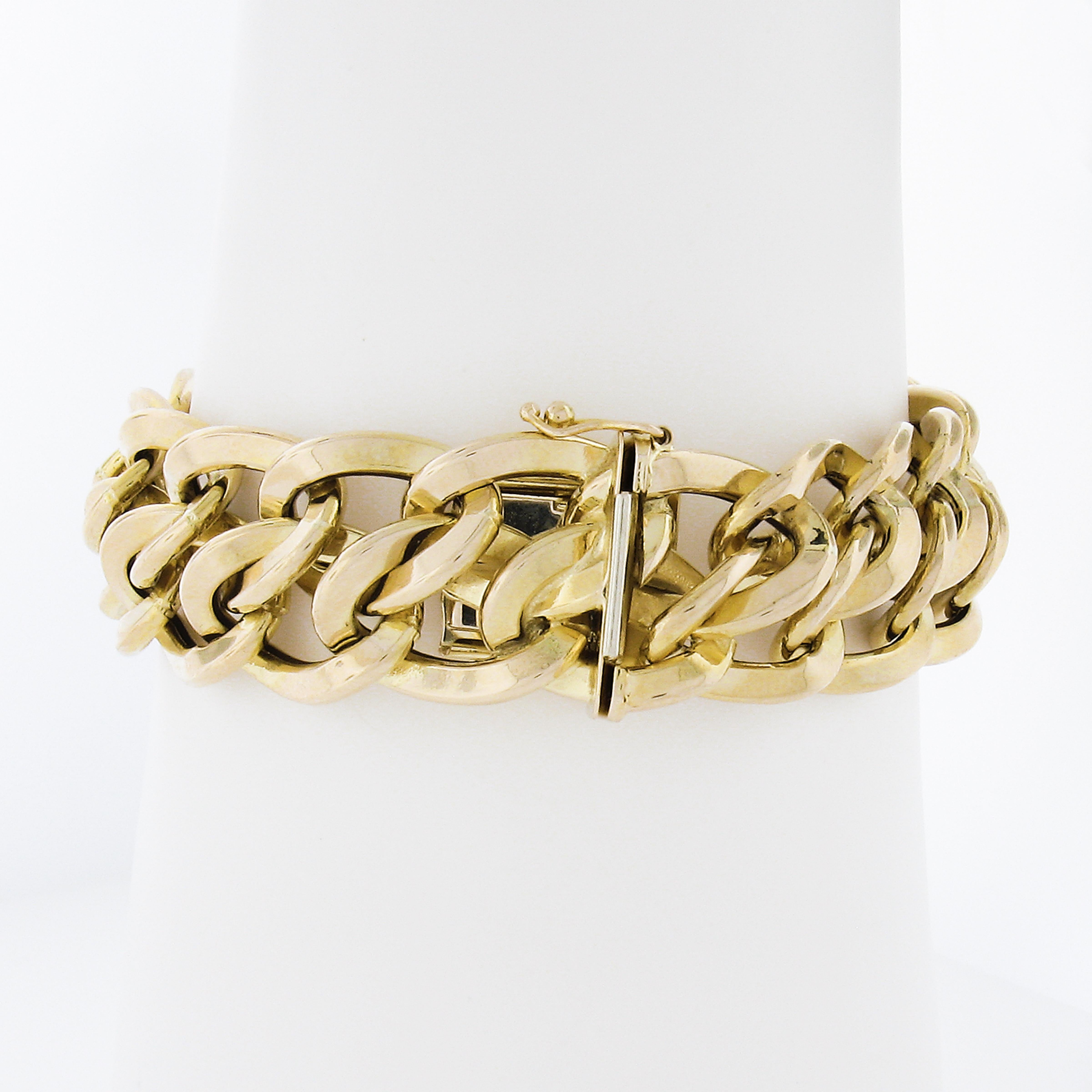 UnoAErre Bracelet italien à larges maillons imbriqués en or jaune massif 14 carats Excellent état - En vente à Montclair, NJ