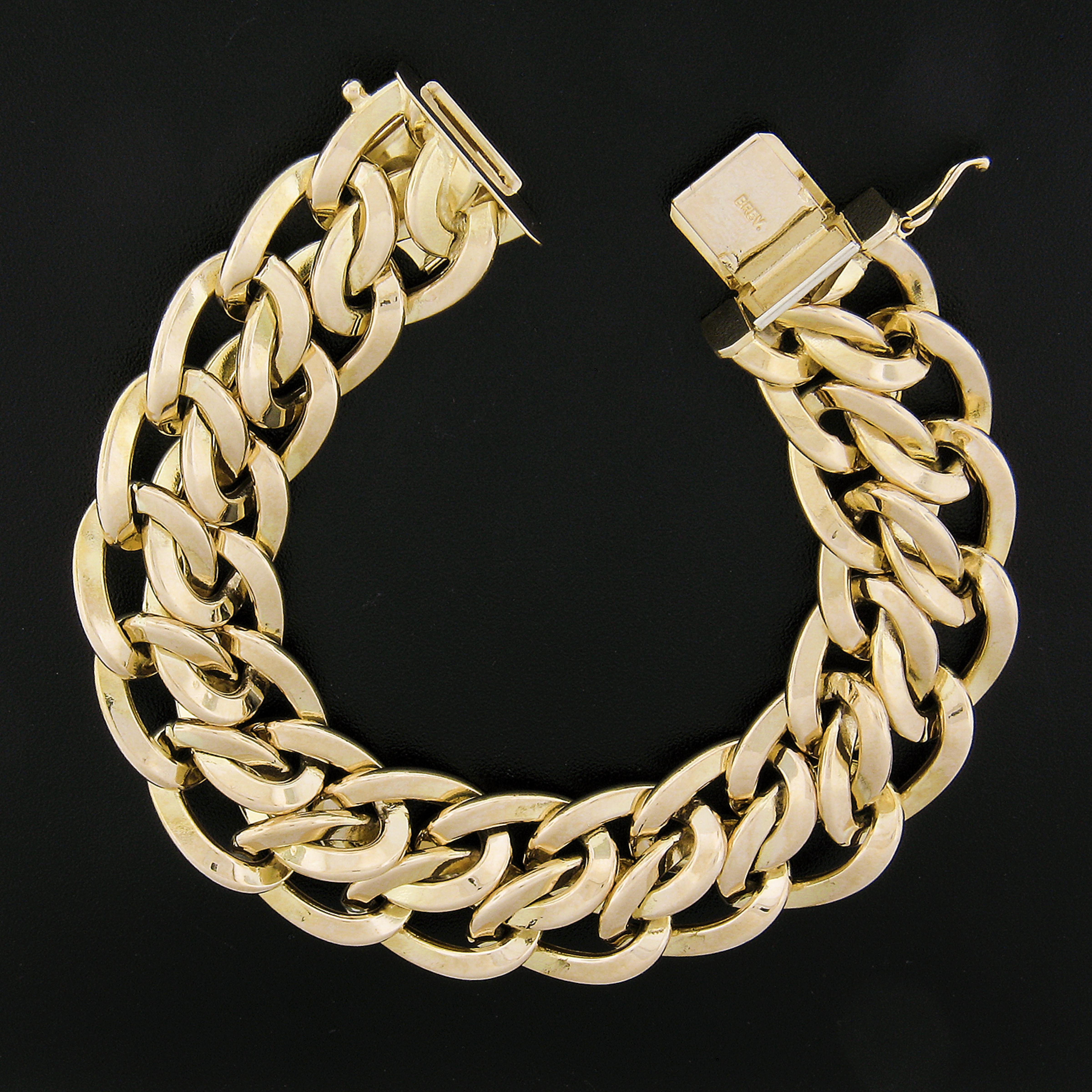 Italian UnoAErre Solid 14k Yellow Gold Wide Interlocking Link Statement Bracelet In Excellent Condition In Montclair, NJ