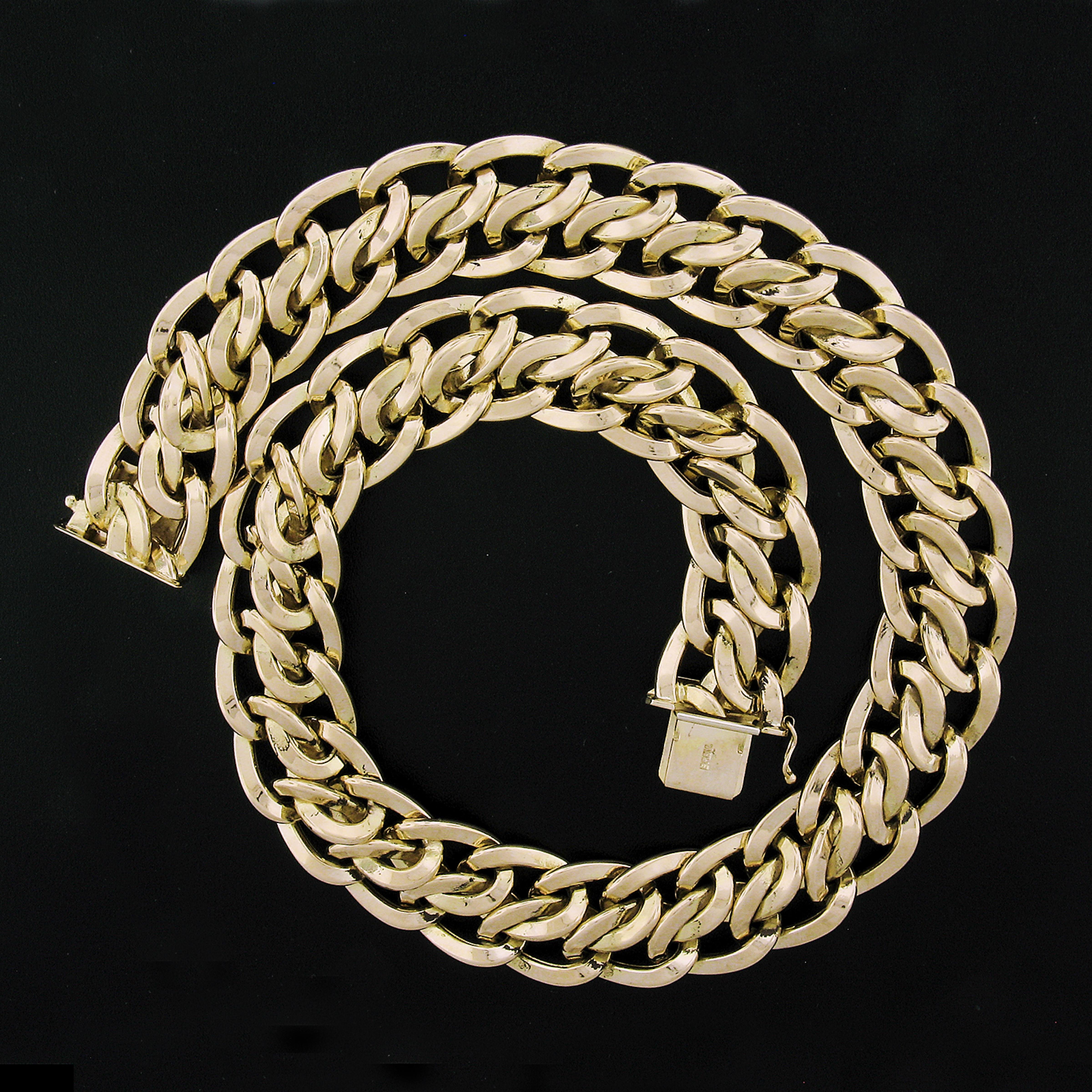 Italian UnoAErre Solid 14k Yellow Gold Wide Interlocking Link Statement Necklace In Excellent Condition For Sale In Montclair, NJ