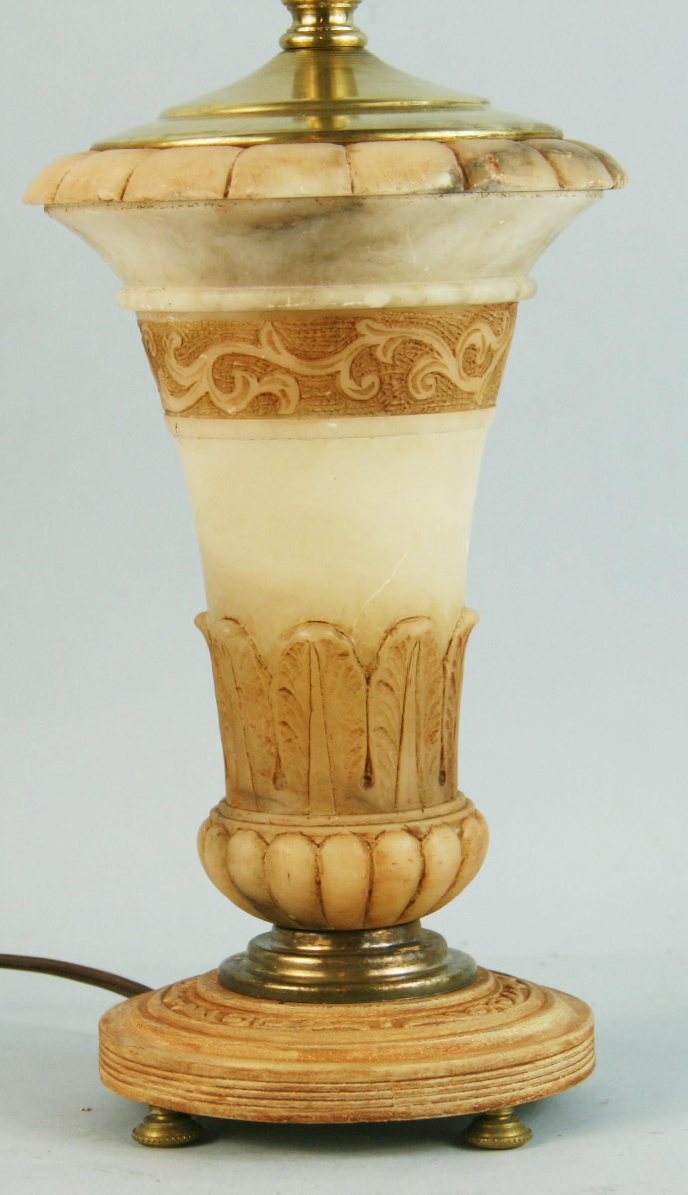 Italian Urn Shaped Hand Carved Alabaster Lamp 1940's In Good Condition For Sale In Douglas Manor, NY