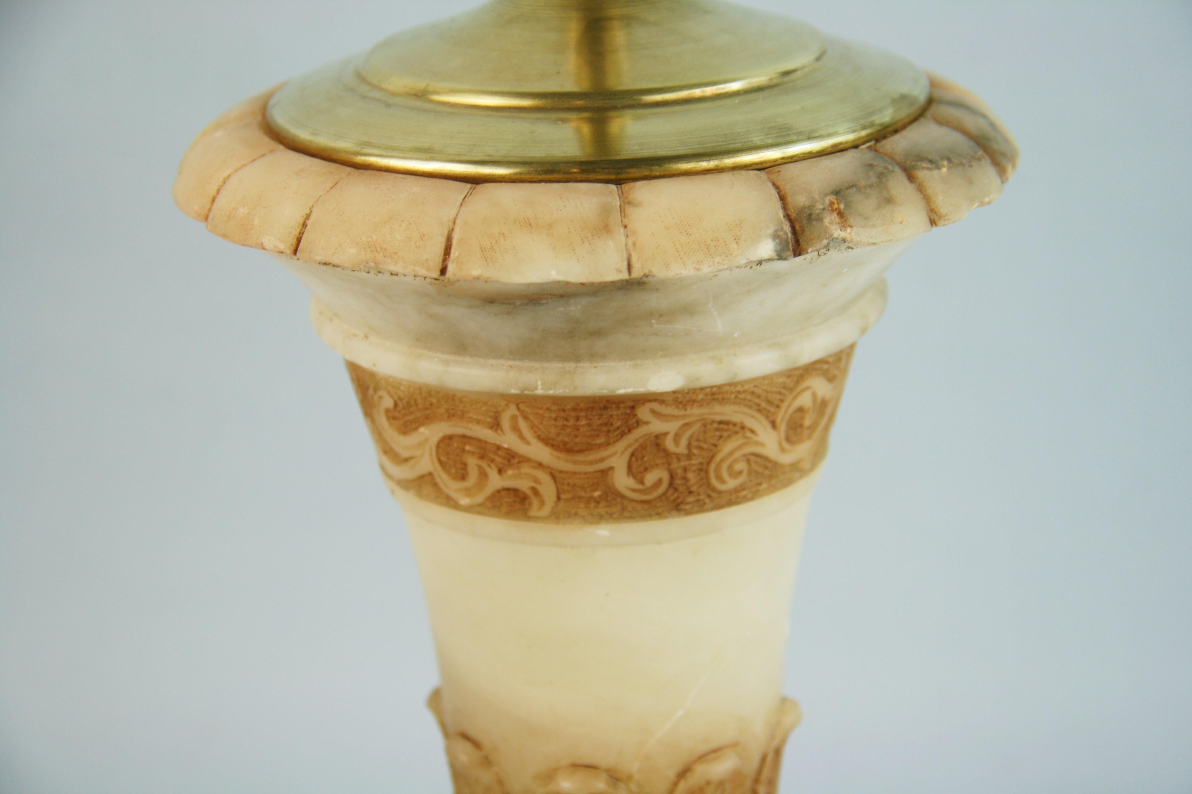 Italian Urn Shaped Hand Carved Alabaster Lamp 1940's For Sale 4