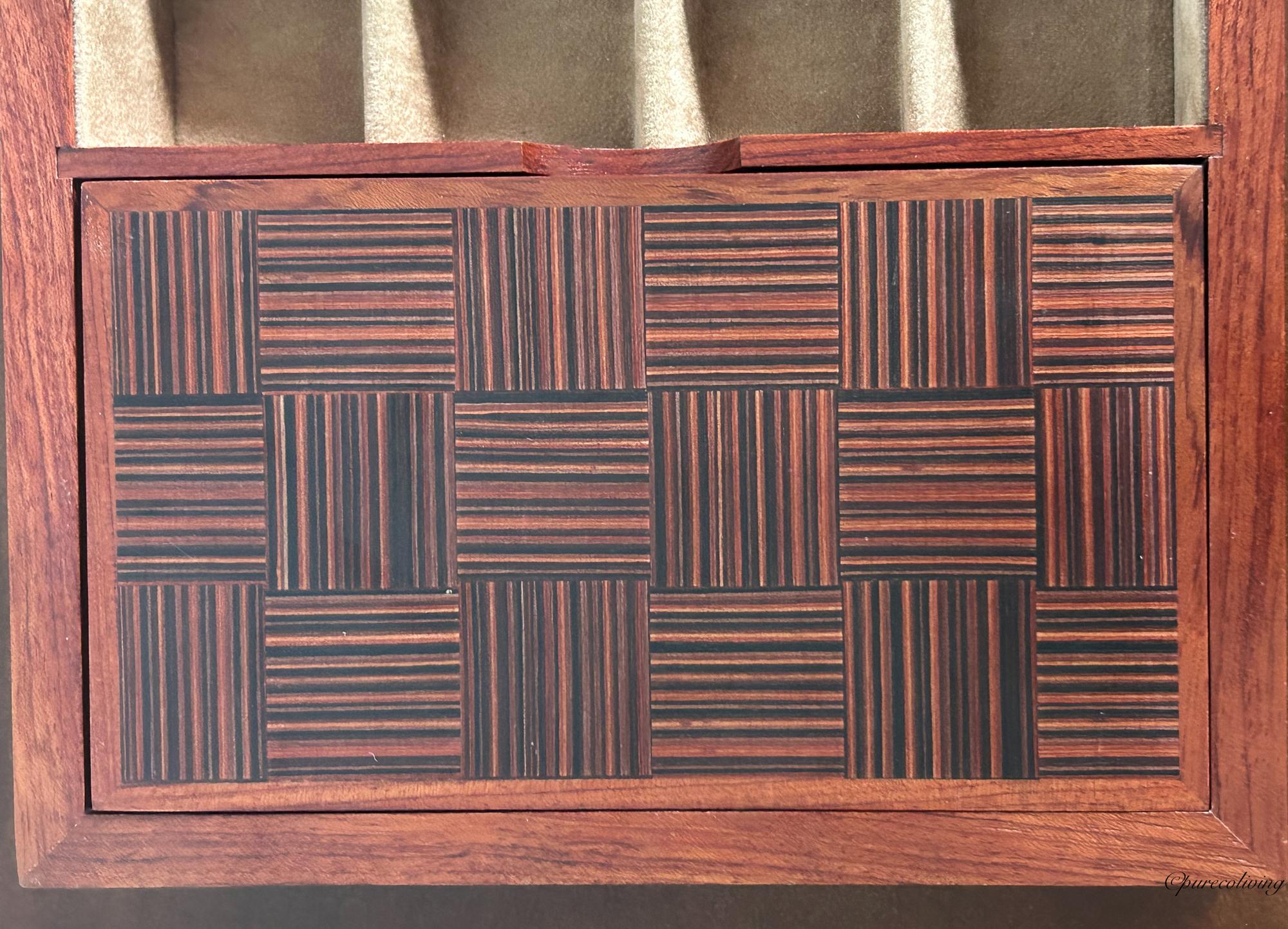 XIXe siècle Boîte de valet italienne en vente