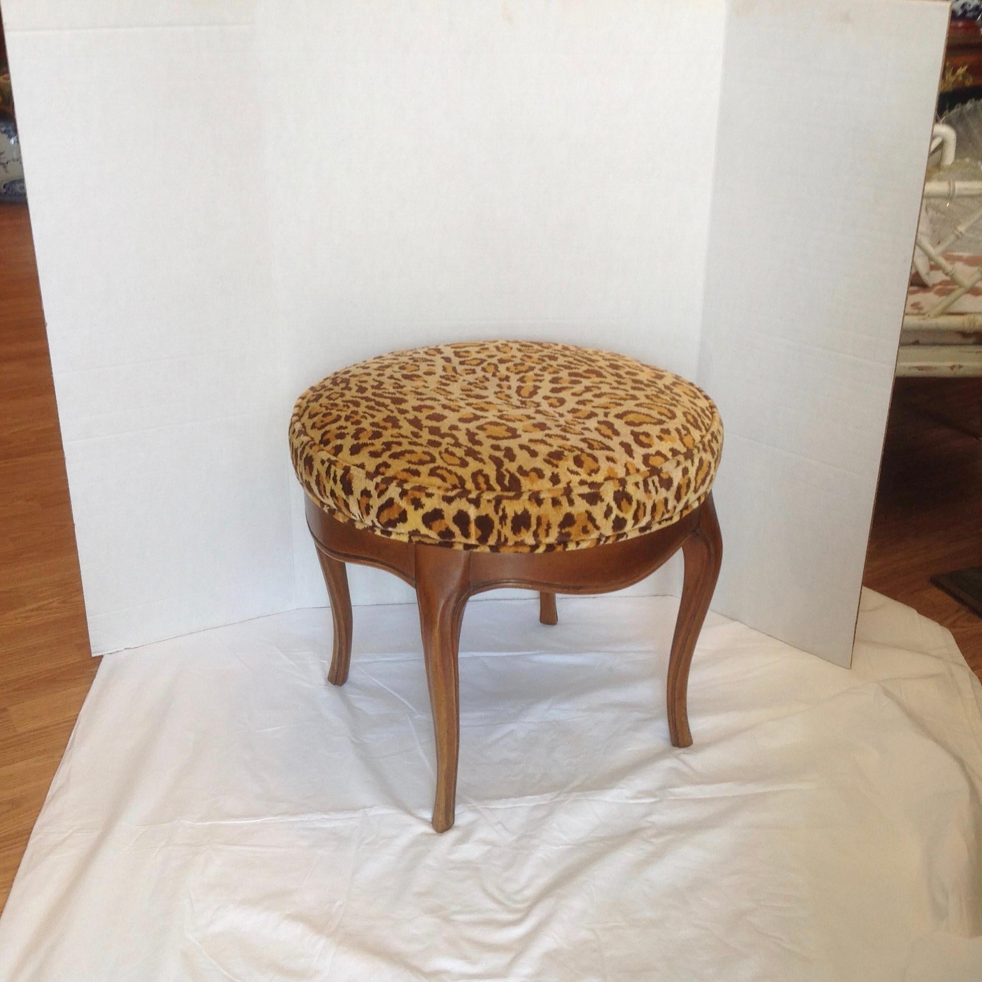 Italian Vanity Stool In Good Condition In West Palm Beach, FL