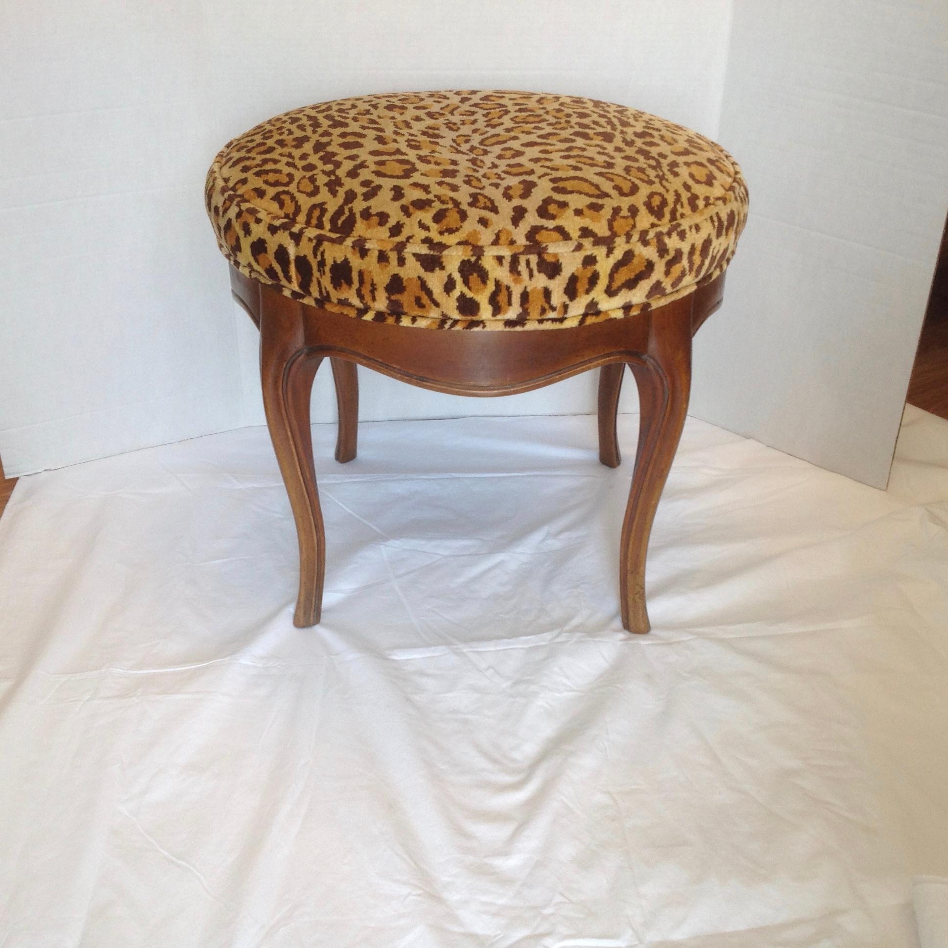 Italian Vanity Stool 2