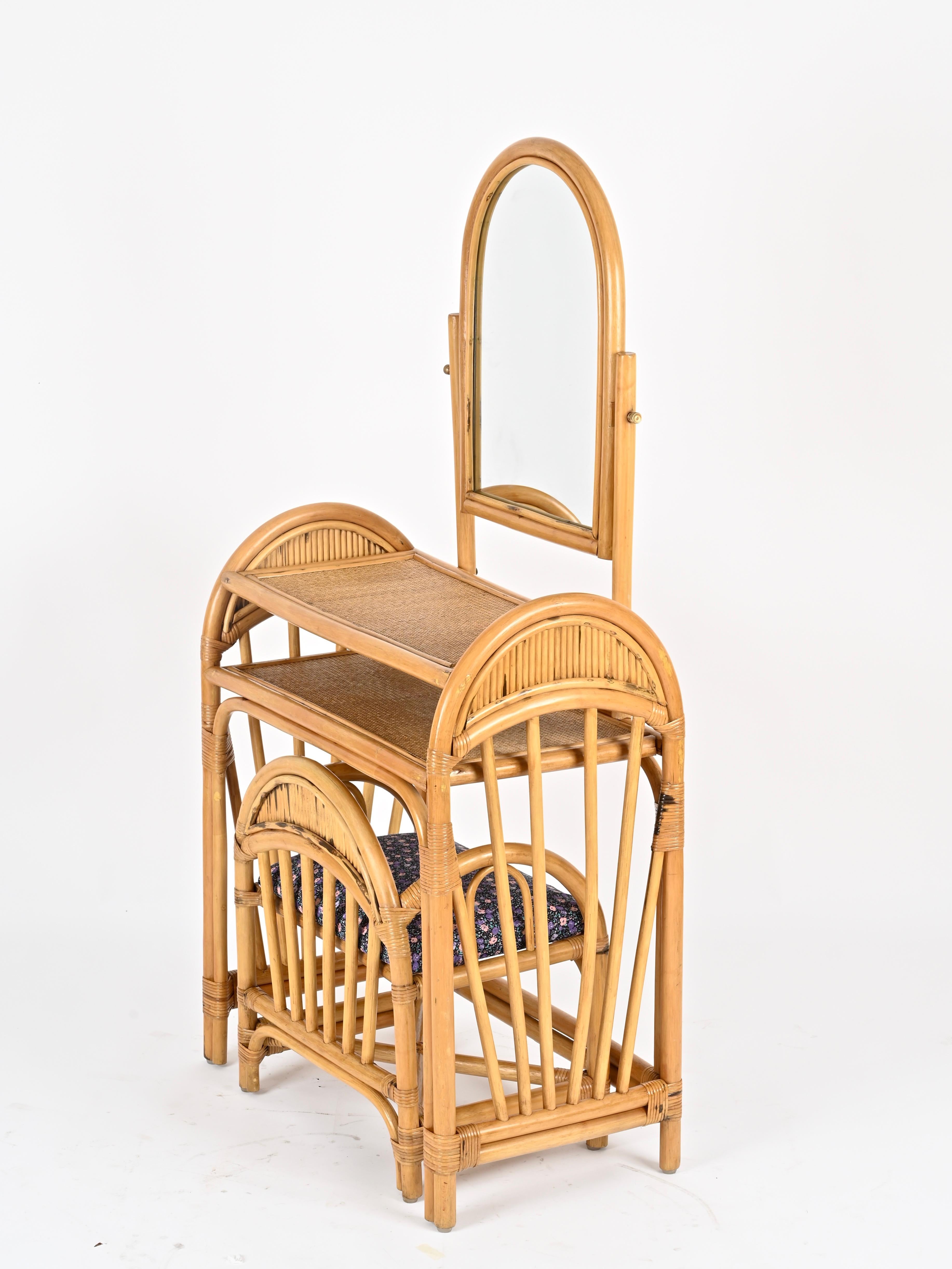 Tocador italiano con silla de bambú y ratán de Vivai del Sud, años 70 Moderno de mediados de siglo en venta
