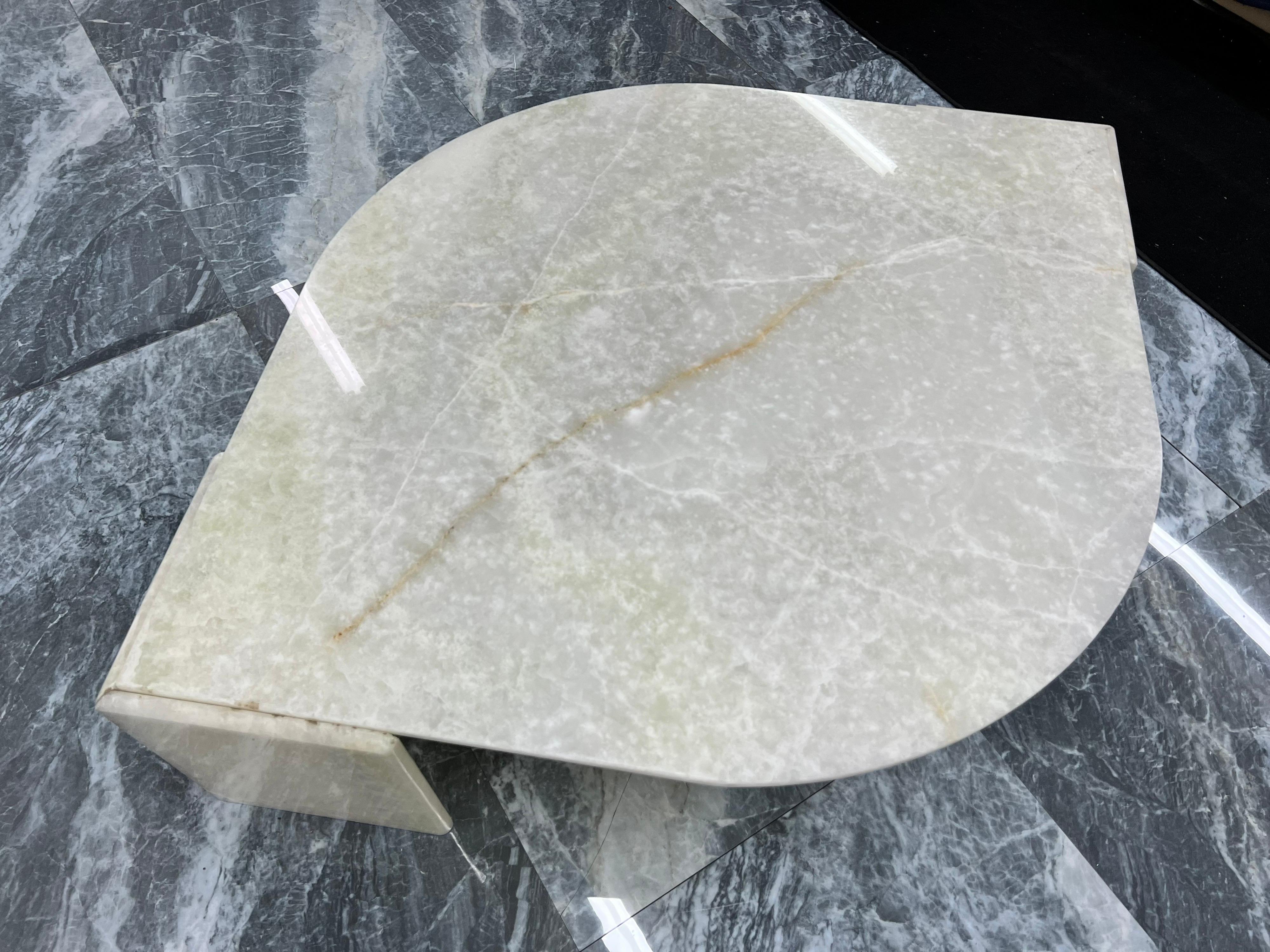 Italian Variegated Onyx Marble Teardrop Coffee Table, 1970s For Sale 3