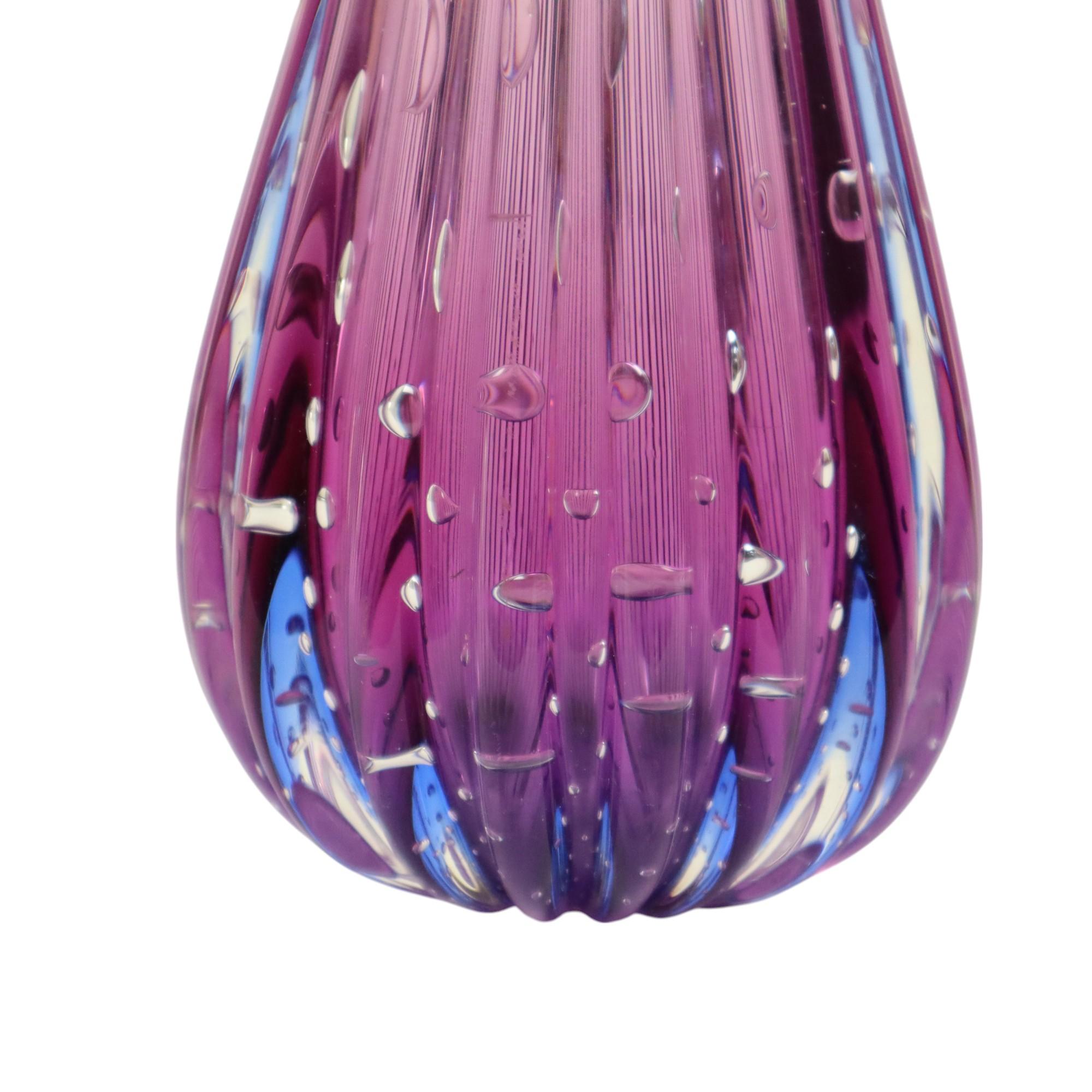 Jarrón Italiano Bullicante Cristal de Murano Morado Azul 28cm en venta 1