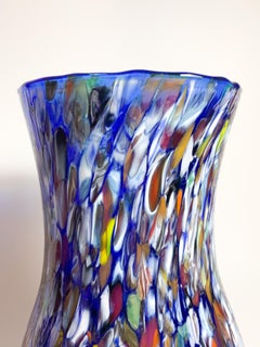 Vaso italiano in vetro di Murano blu con murrine di Fratelli Toso degli anni '40