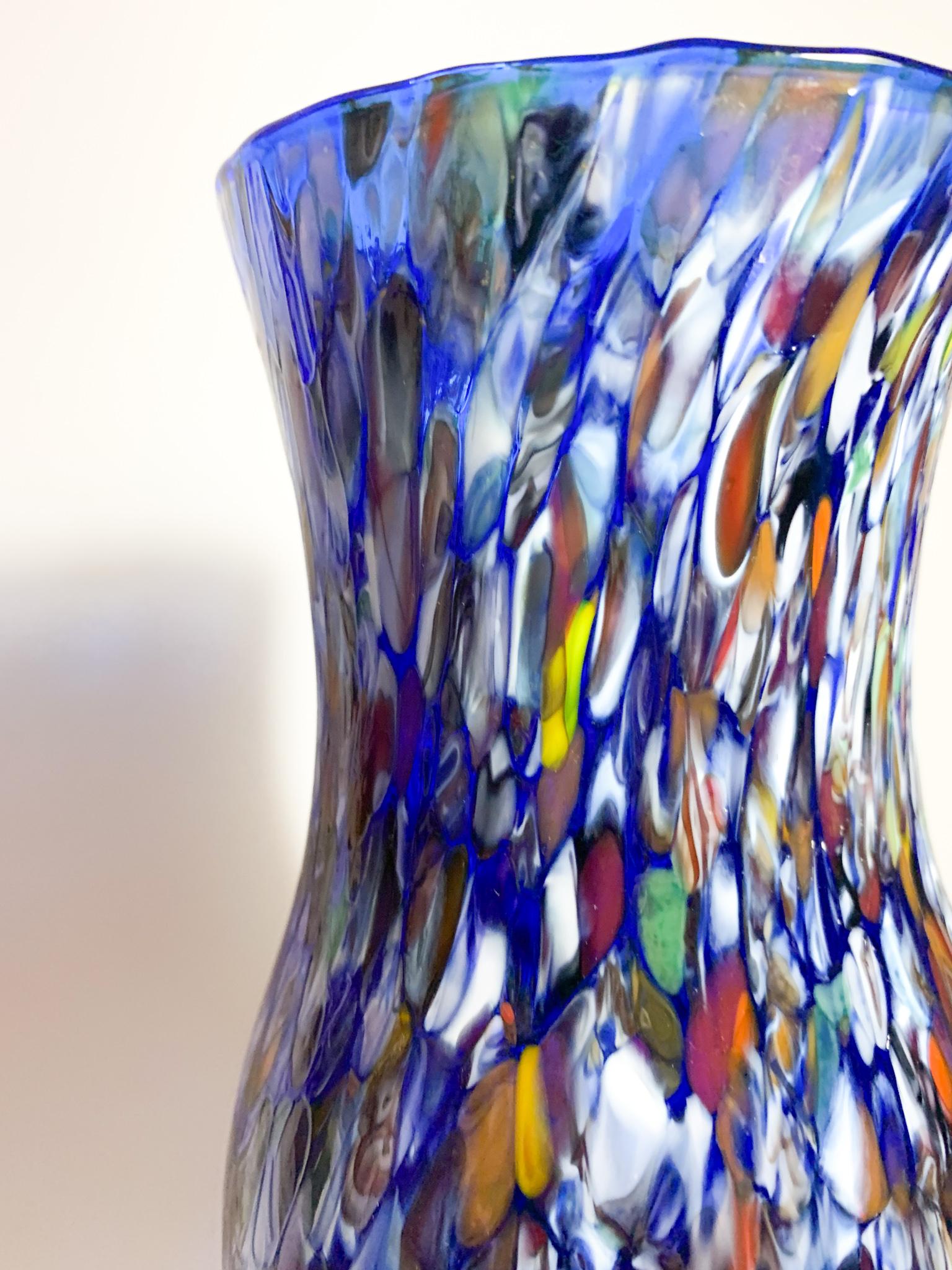 Mid-20th Century Italian Vase in Blue Murano Glass with Murrine by Fratelli Toso from the 1940s