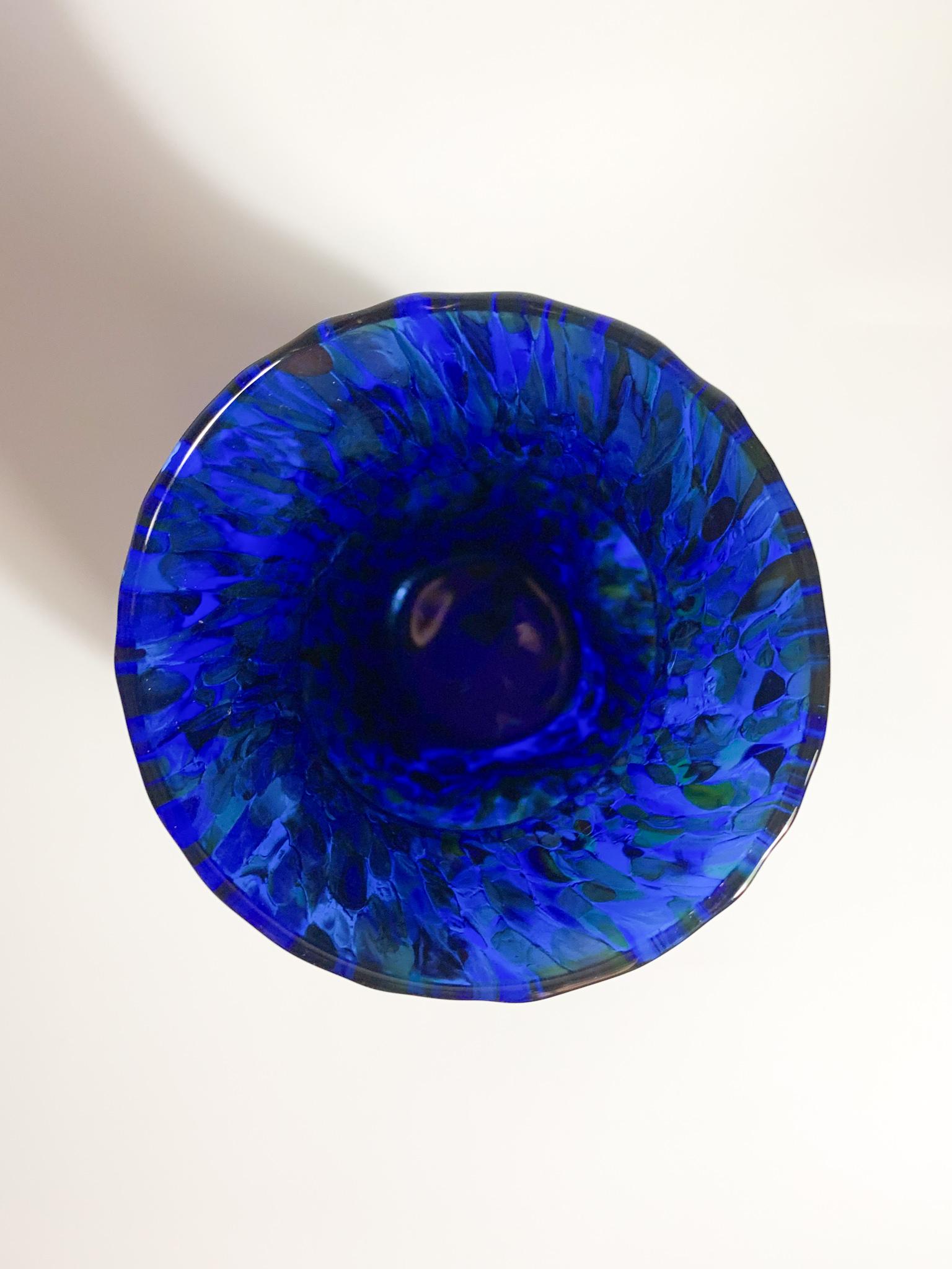 Italian Vase in Blue Murano Glass with Murrine by Fratelli Toso from the 1940s 2