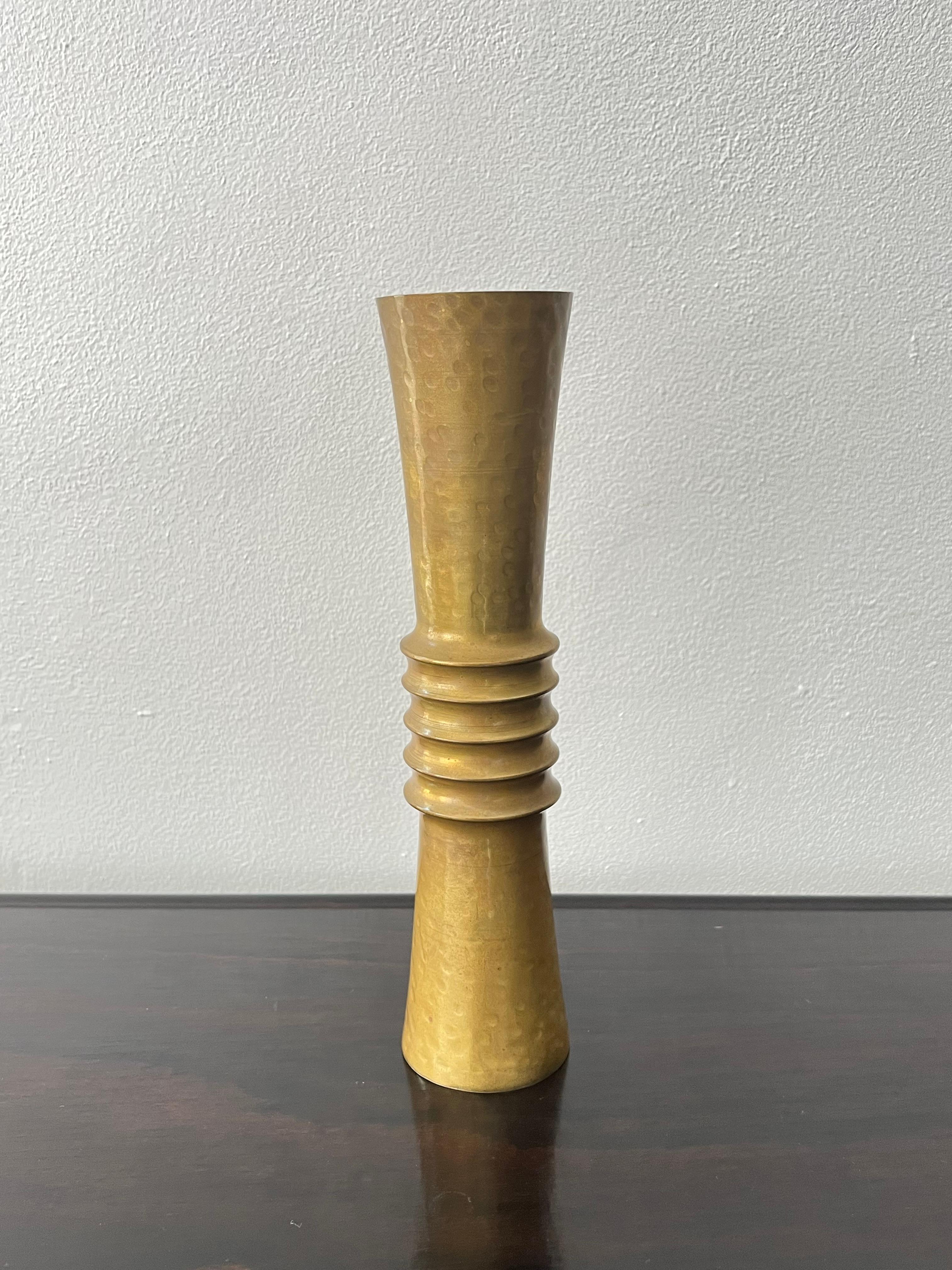 Stunning Cognolato vase in brass.
 