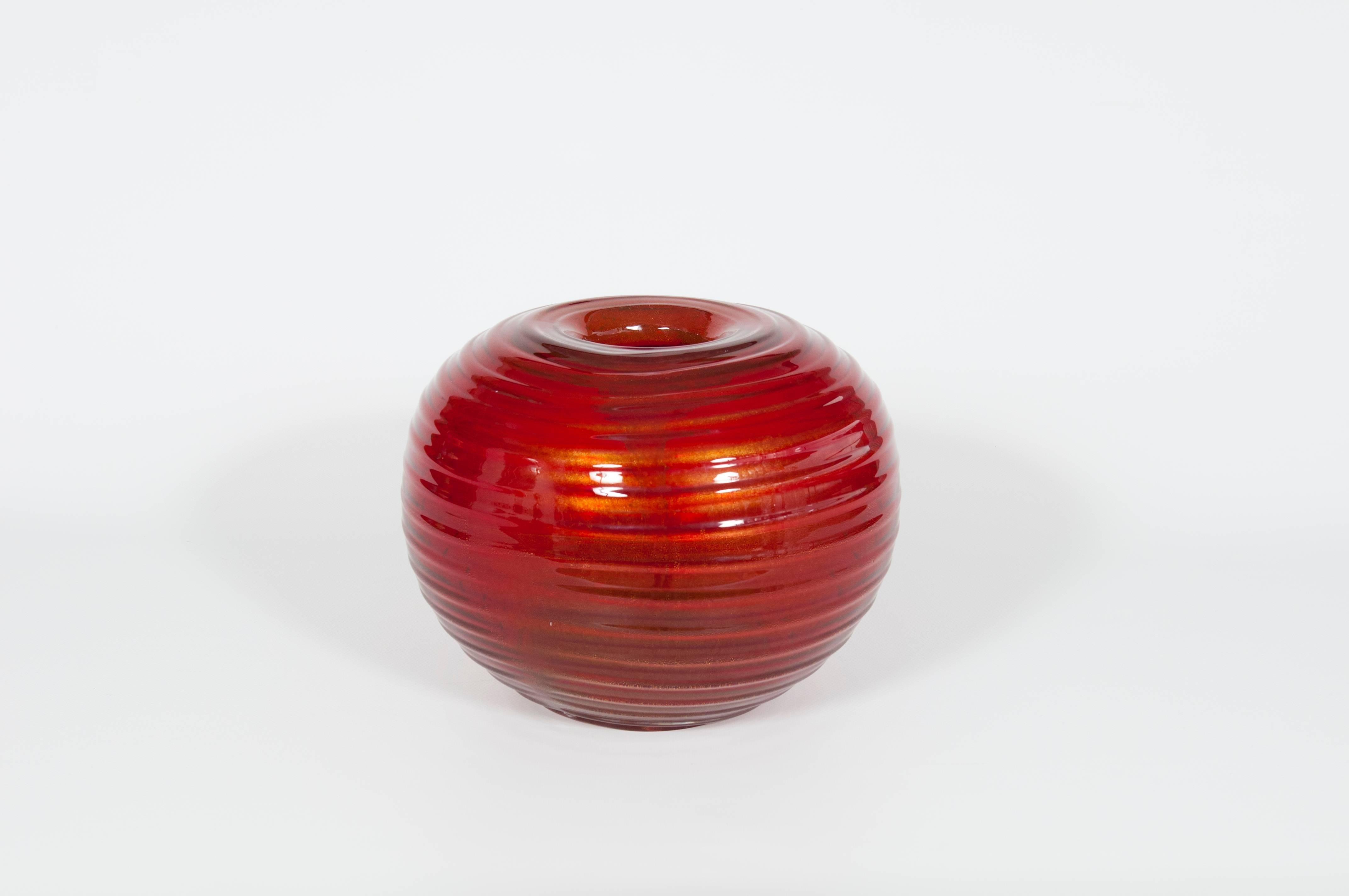 Massive Red and Gold Vase in Blown Murano Glass with golden drop 1980s Italy In Excellent Condition For Sale In Villaverla, IT