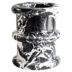 Vase italien en marbre naturel noir et blanc, édition limitée par Sandro Lopez